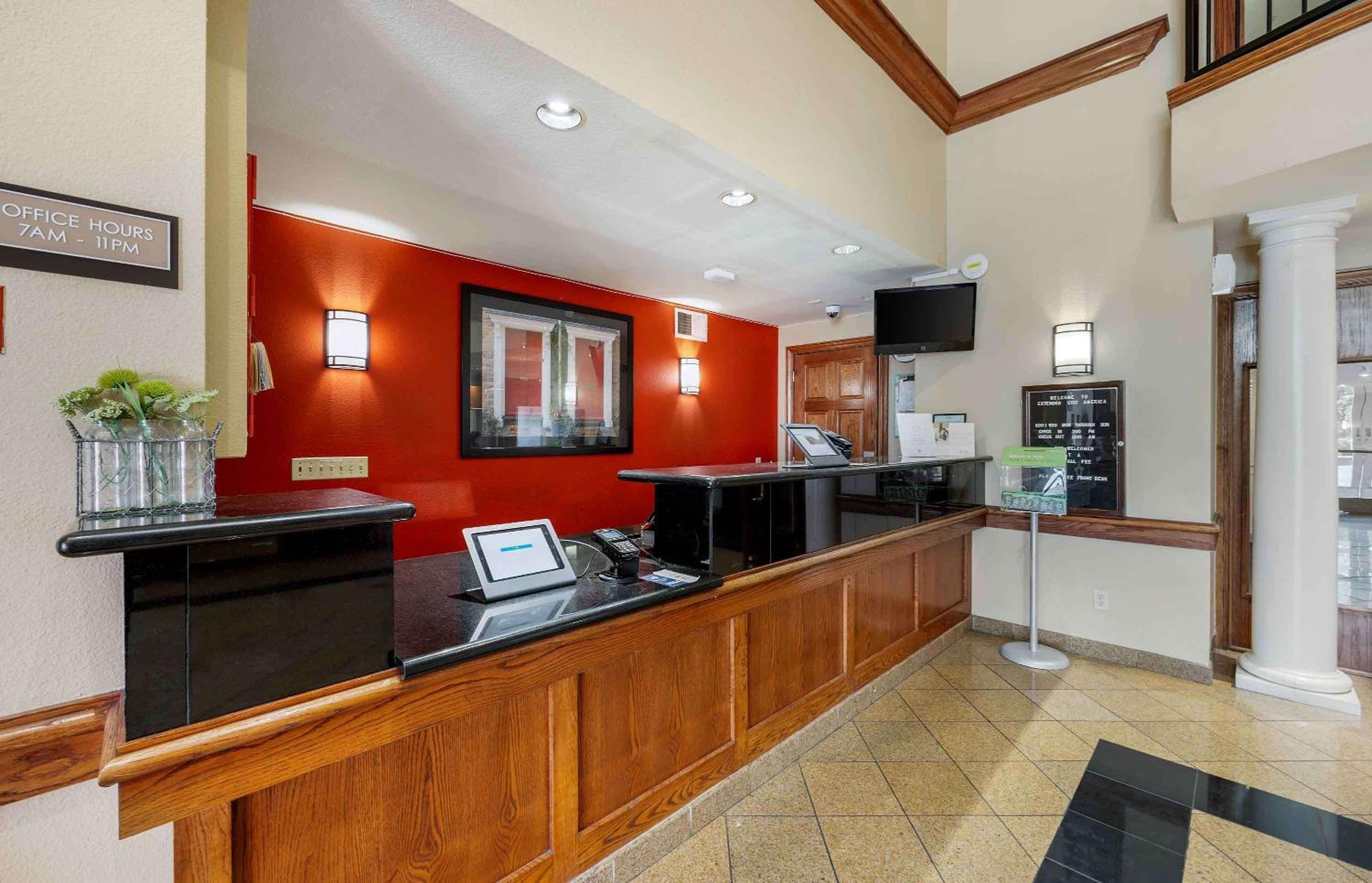 MainStay Suites Las Vegas Flamingo — 2