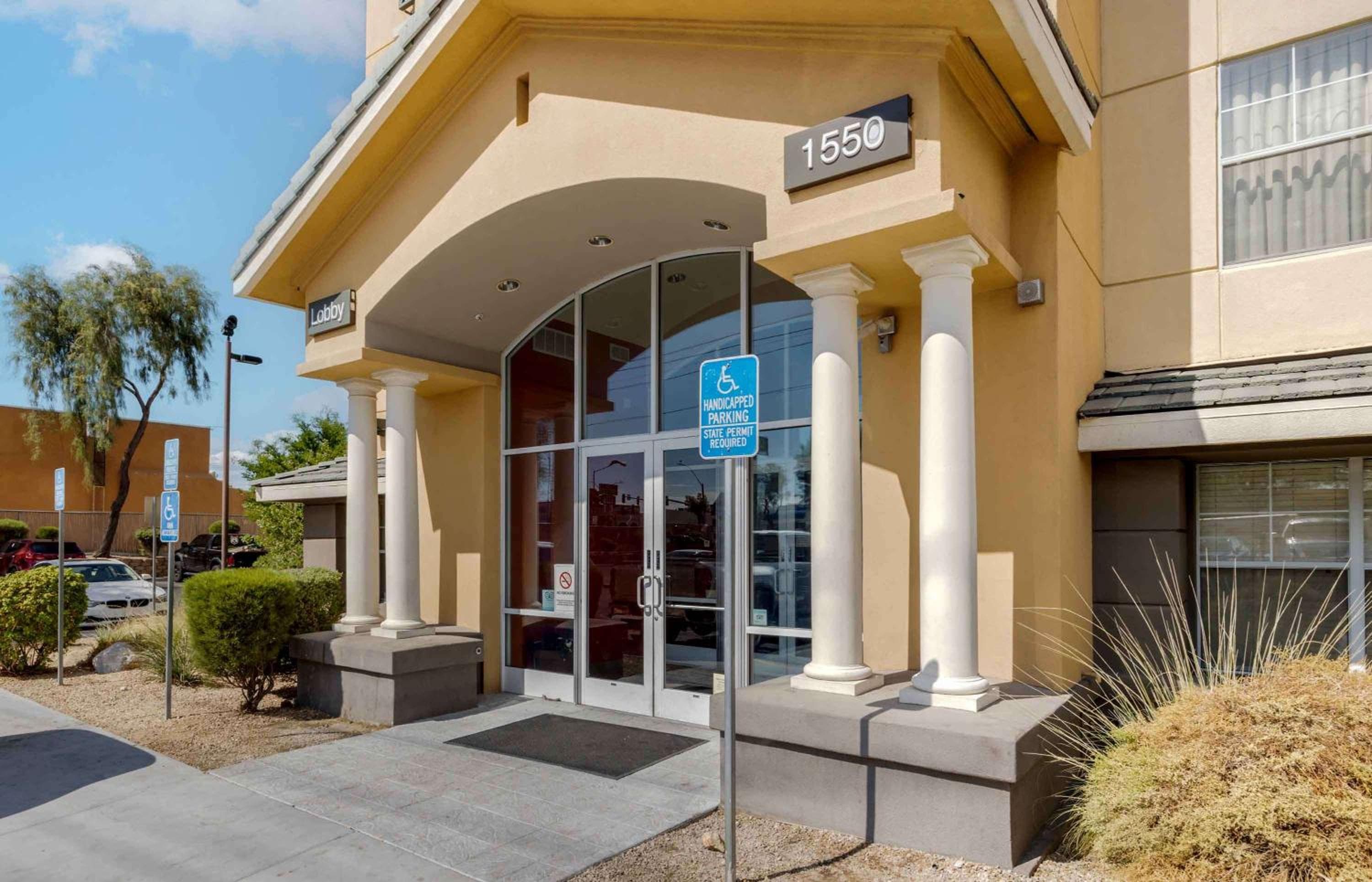 MainStay Suites Las Vegas Flamingo — 4