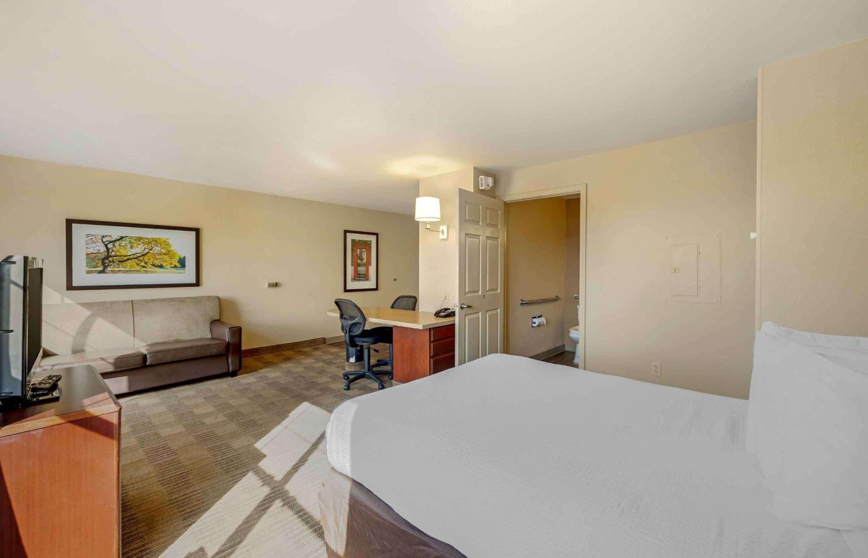 MainStay Suites Las Vegas Flamingo — 27