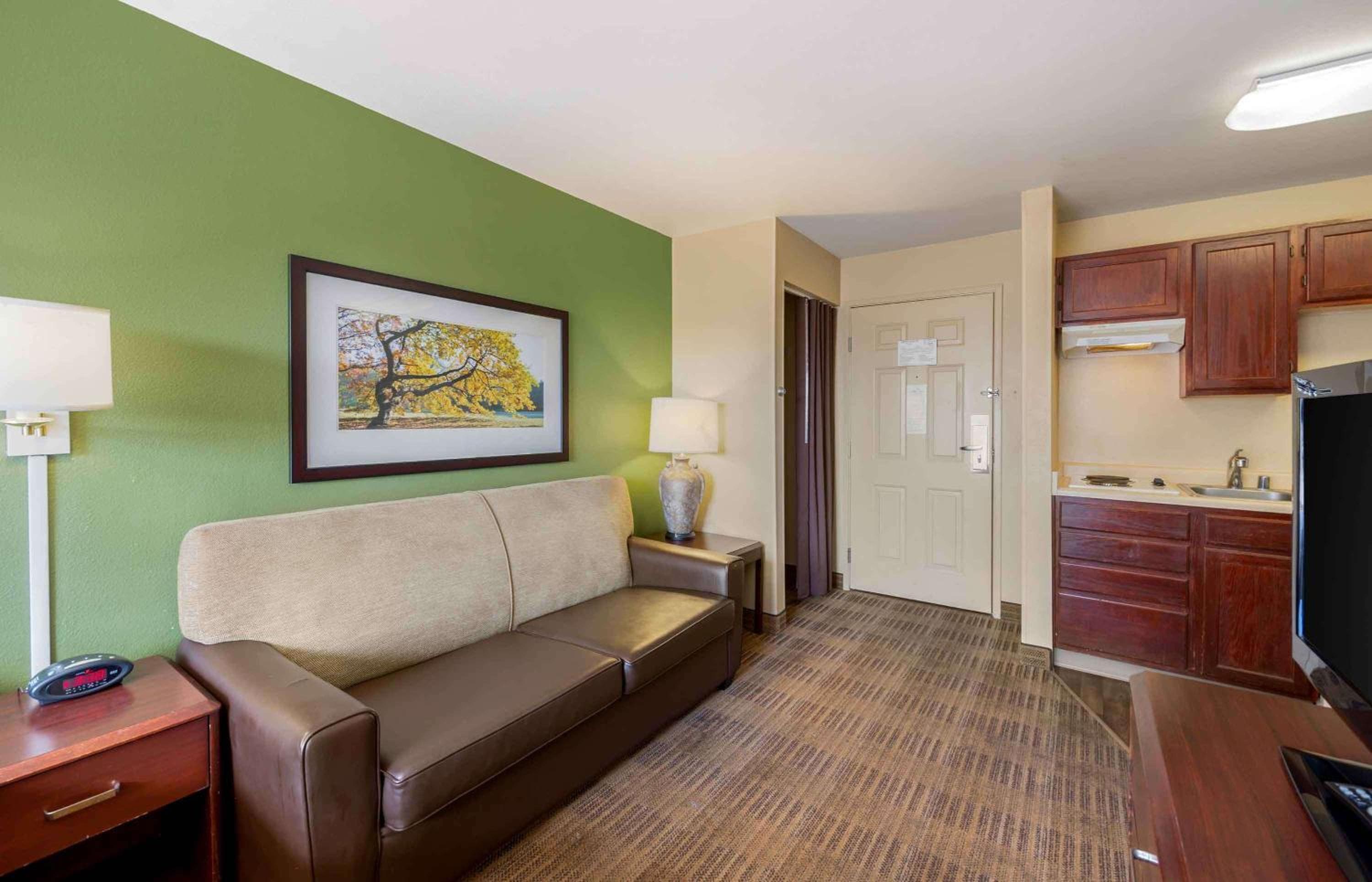 MainStay Suites Las Vegas Flamingo — 25