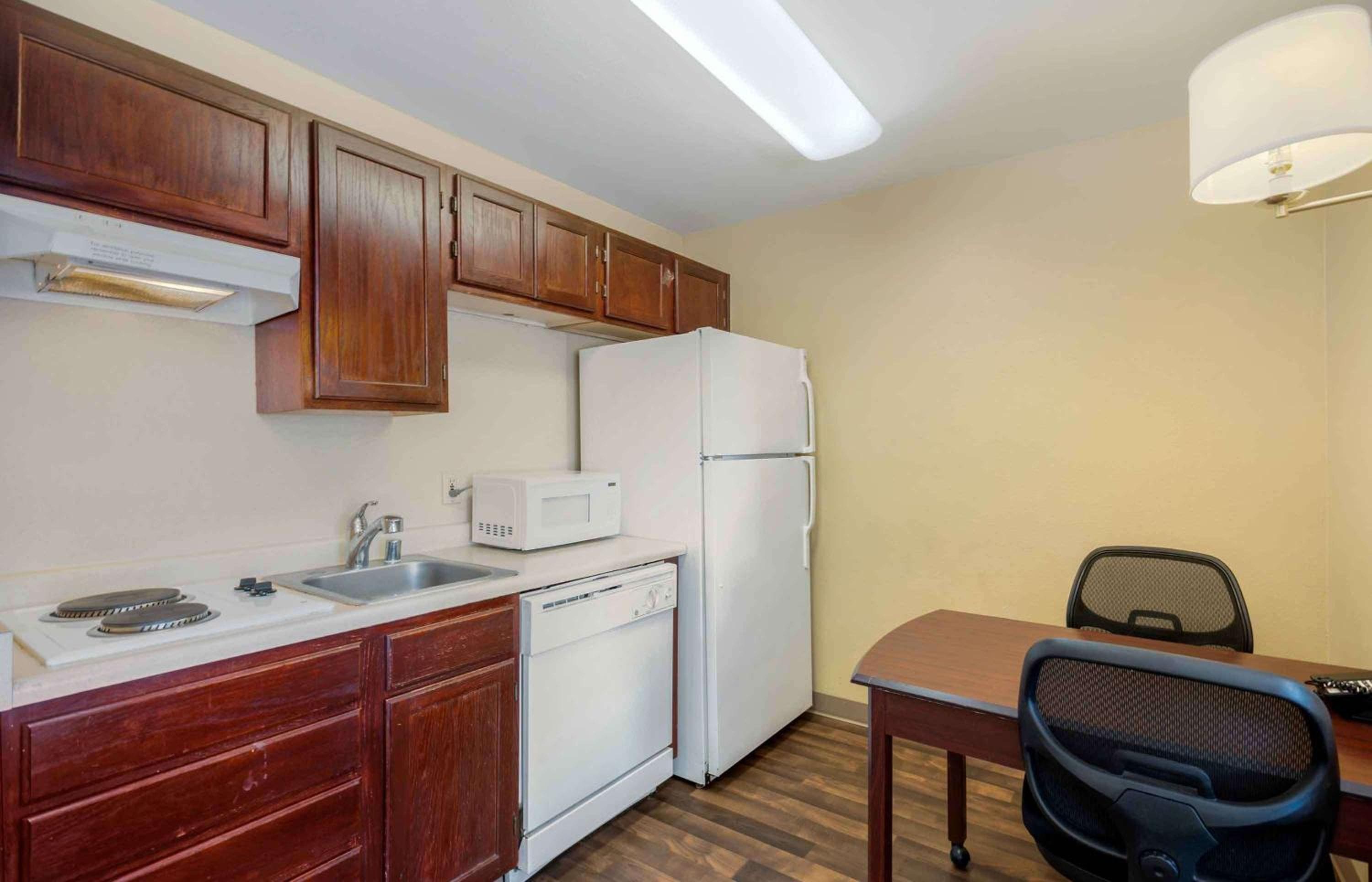 MainStay Suites Las Vegas Flamingo — 19