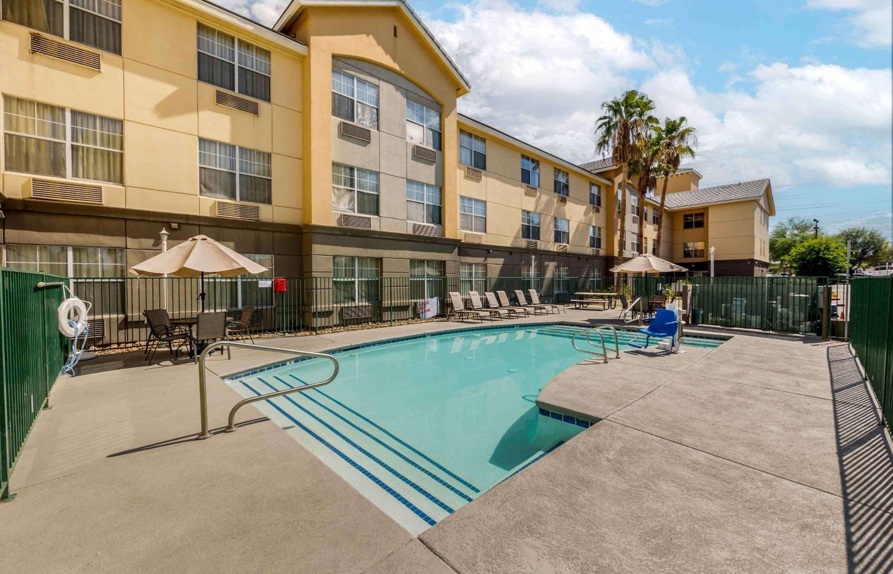 MainStay Suites Las Vegas Flamingo — 7