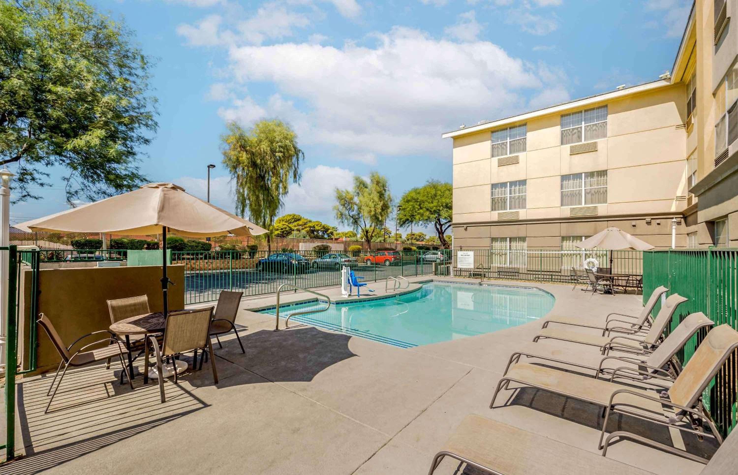 MainStay Suites Las Vegas Flamingo — 8