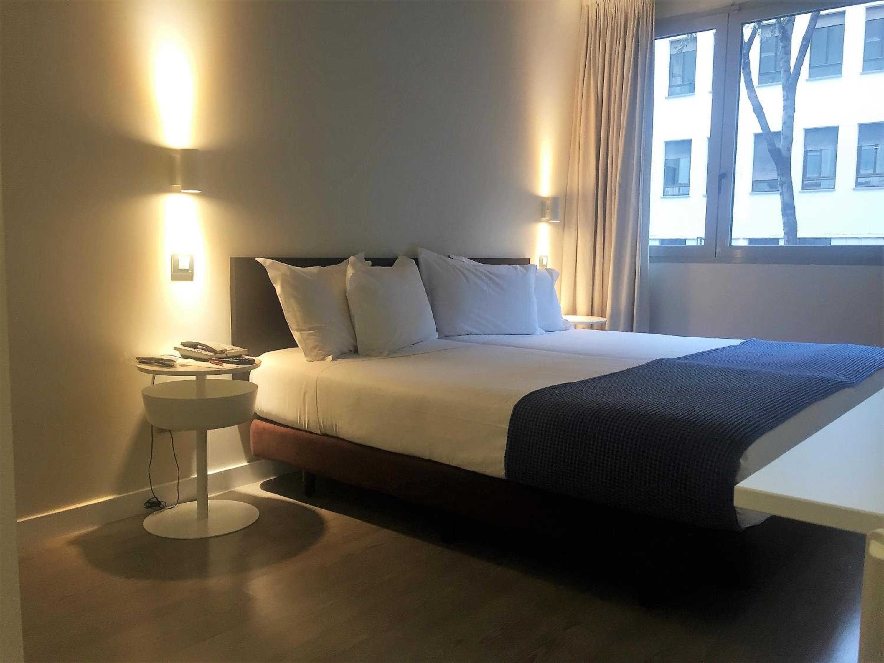 Suites Viena Plaza de España — 3