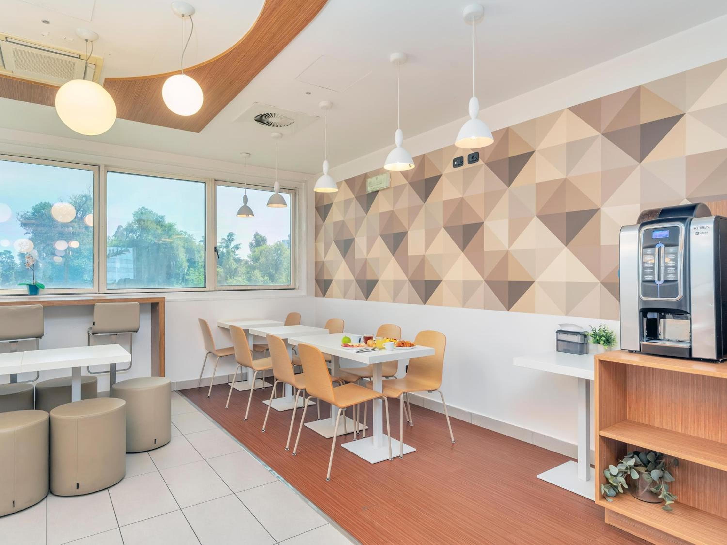B&B Hotel Milano Cenisio Garibaldi — 10