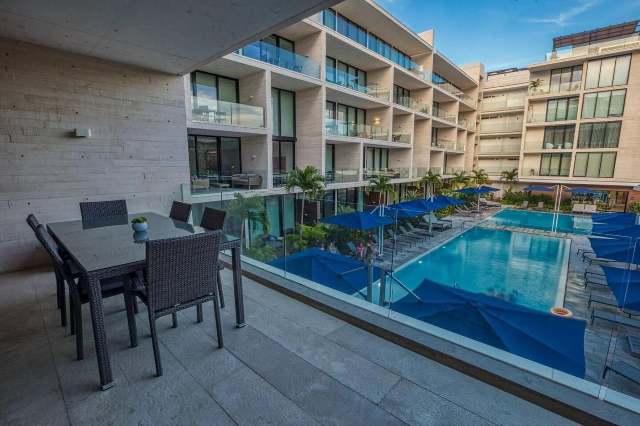 Oceana Luxury Apartment Walk to Beach and Day Club — 16