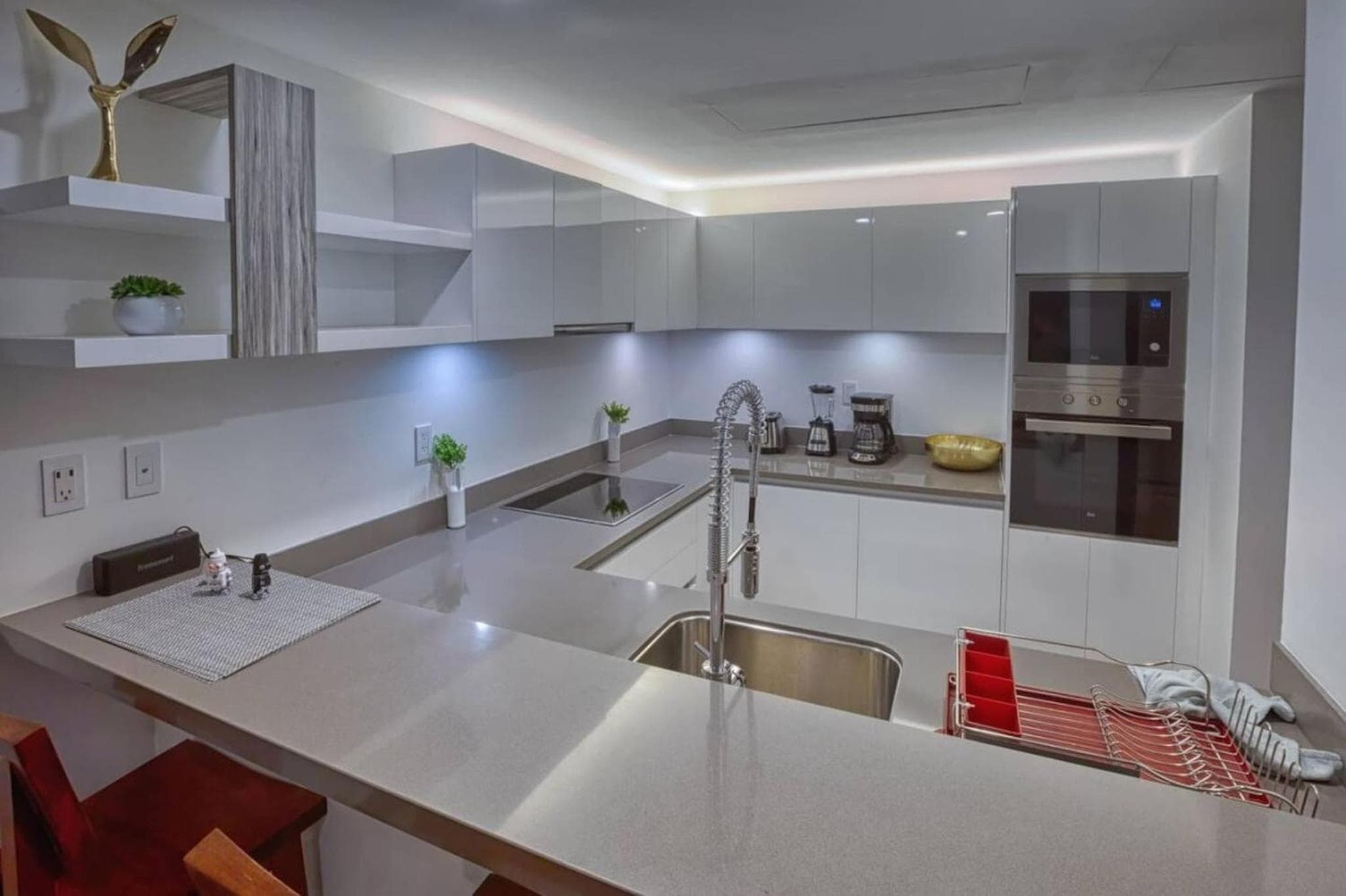 Oceana Luxury Apartment Walk to Beach and Day Club — 6