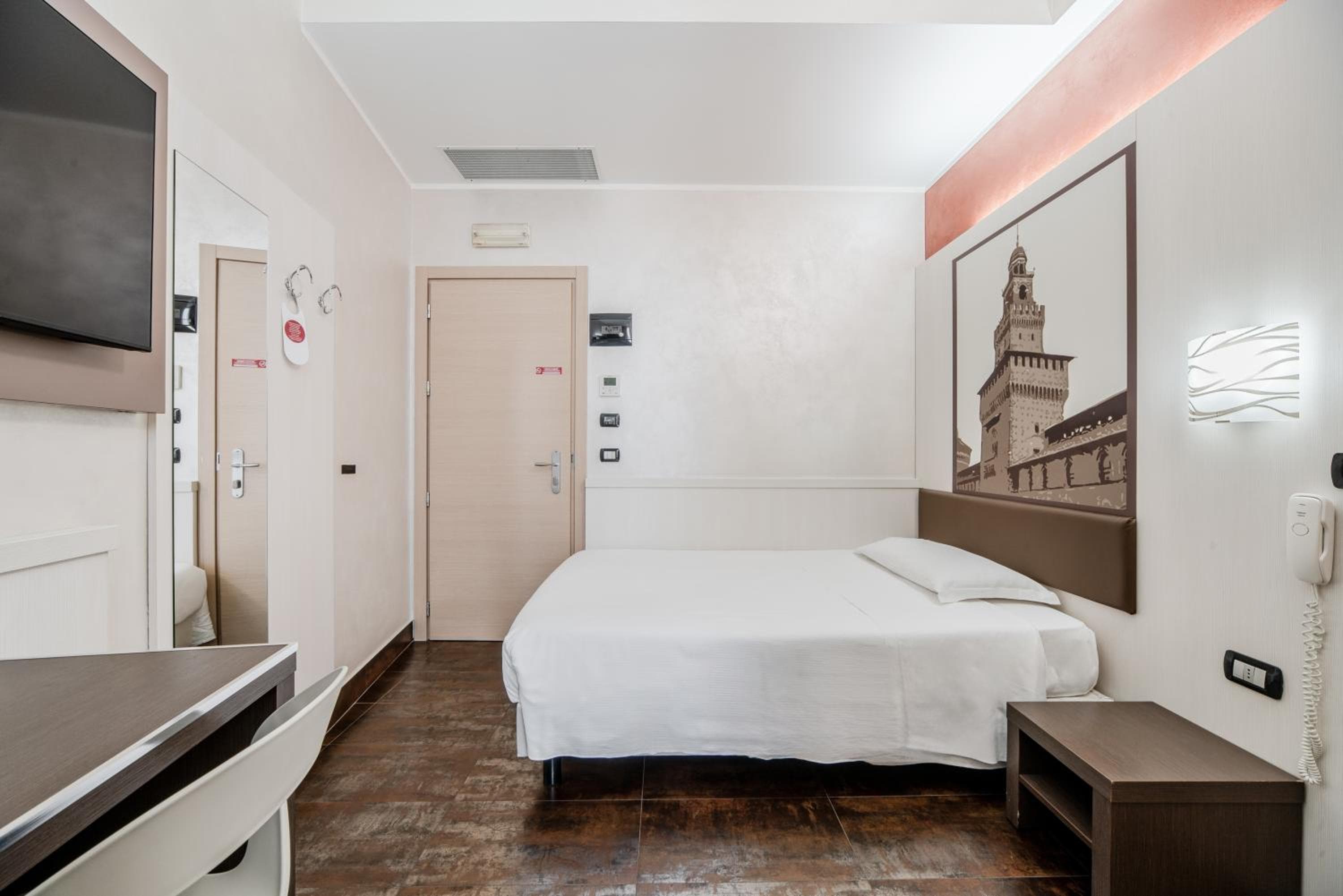 Hotel Milano Navigli — 7