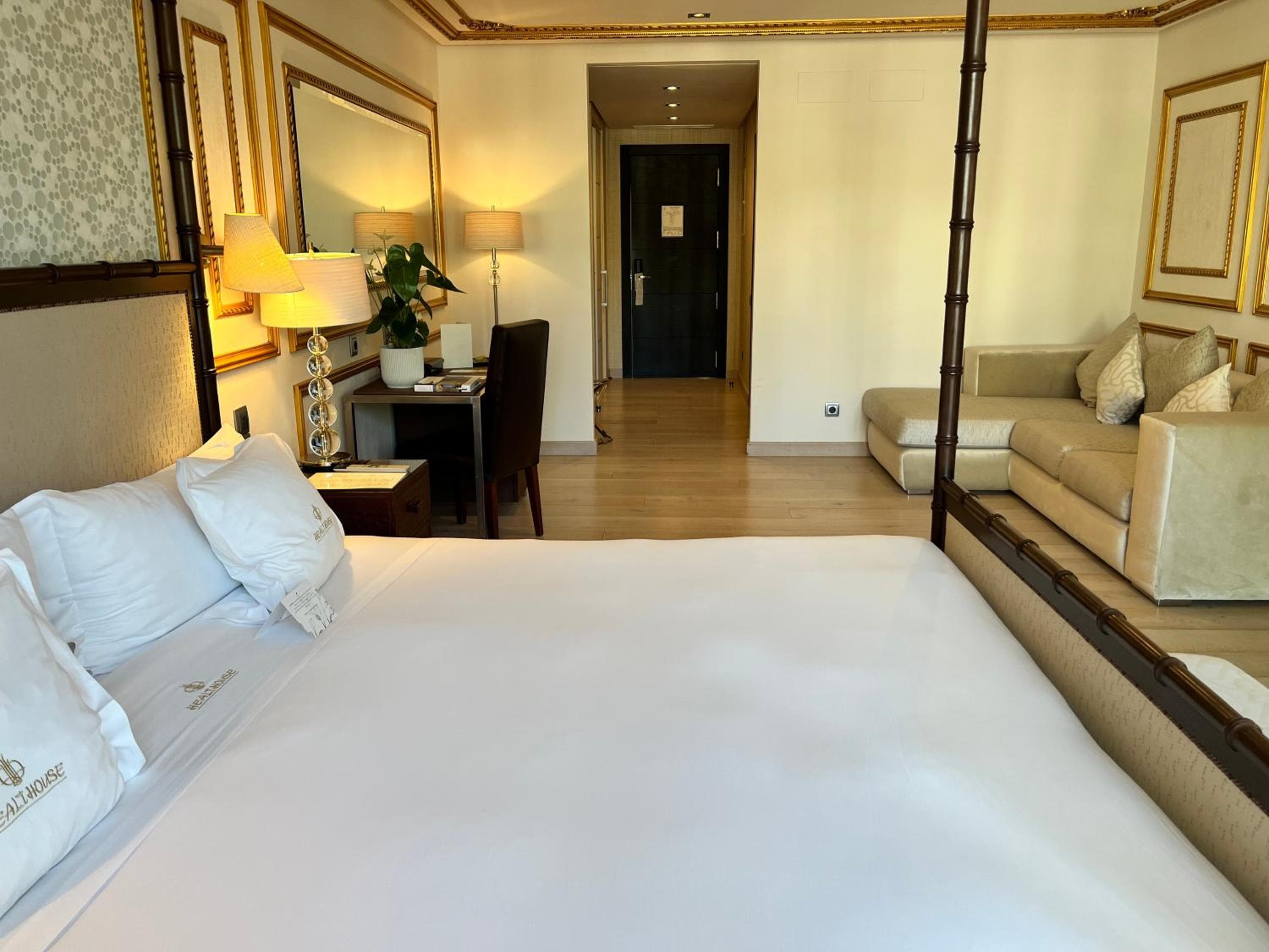 Grand Hotel Las Dunas, Autograph Collection — 5