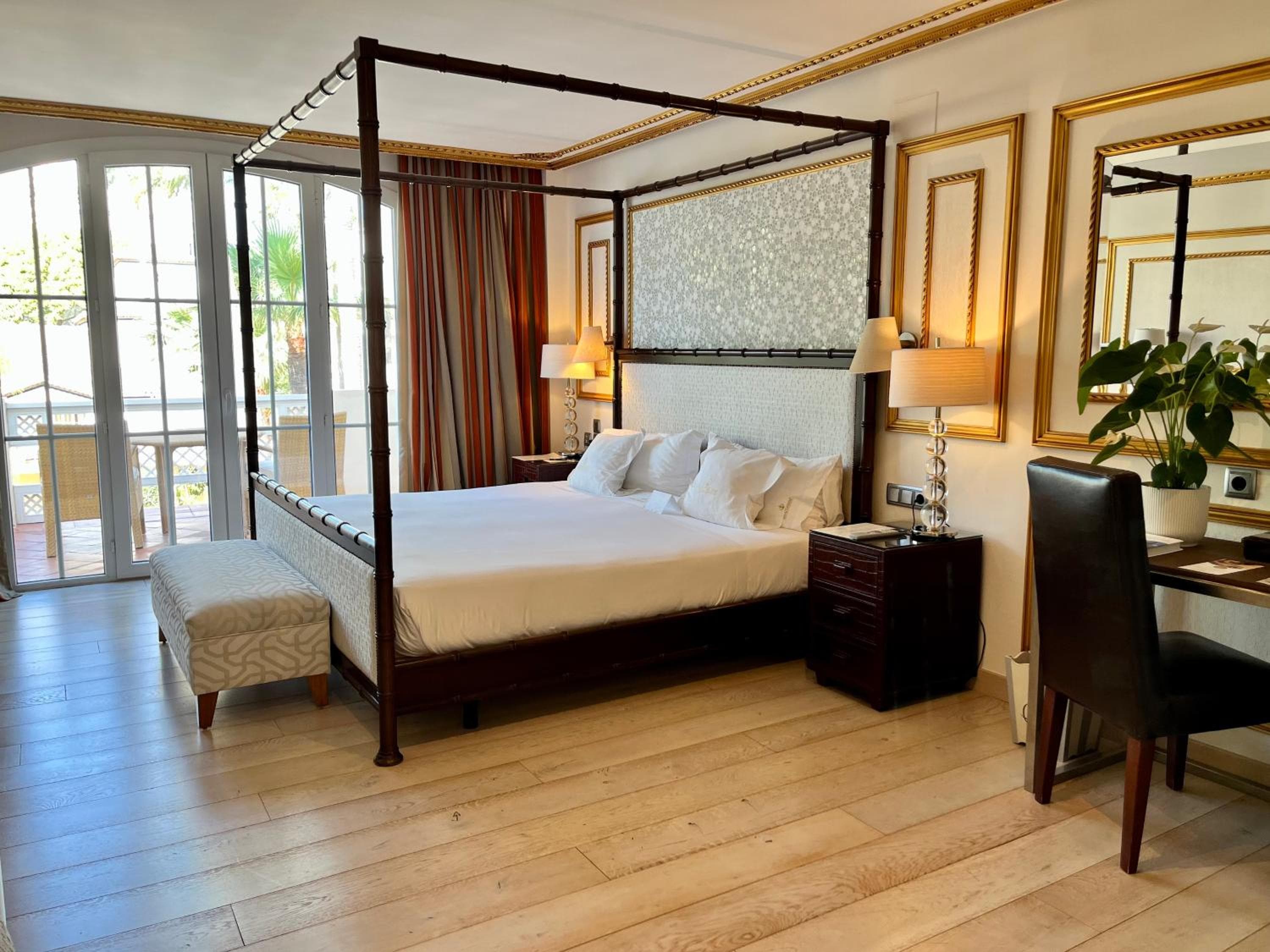 Grand Hotel Las Dunas, Autograph Collection — 10