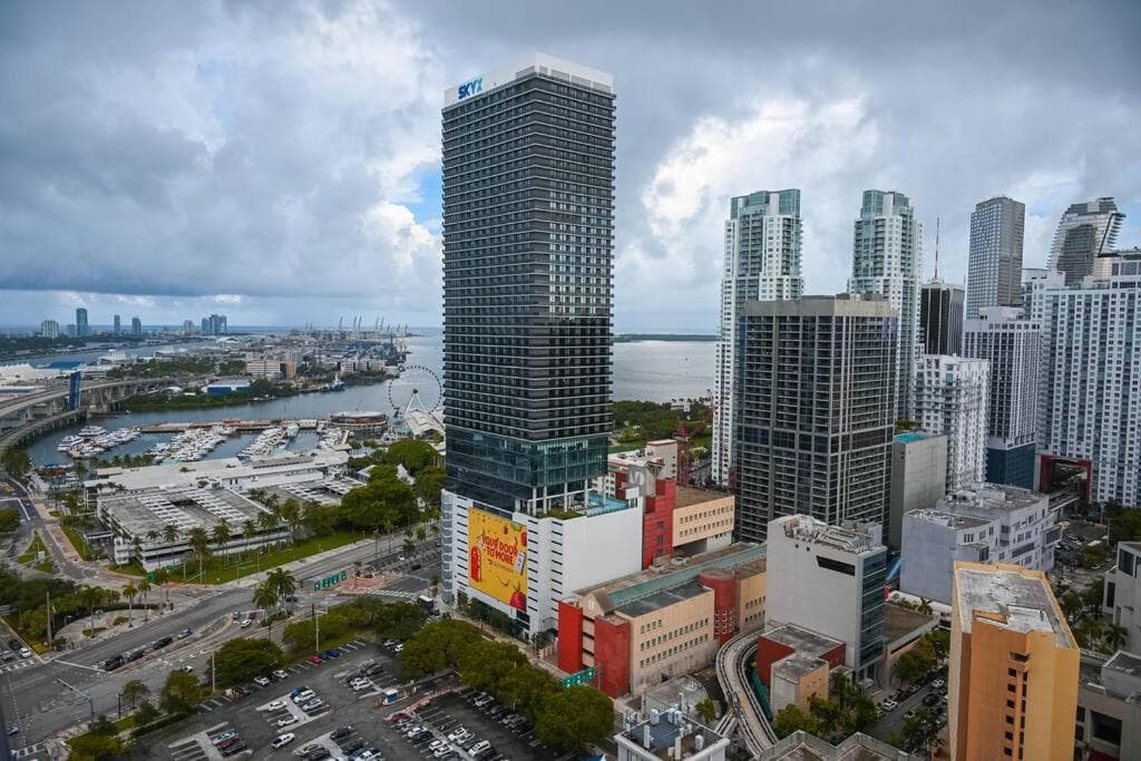 Miami Luxe Sky 27 Skyline View Stunning Water & City Lights View, Resort Pool,Gym,Spa Restaurants — 29