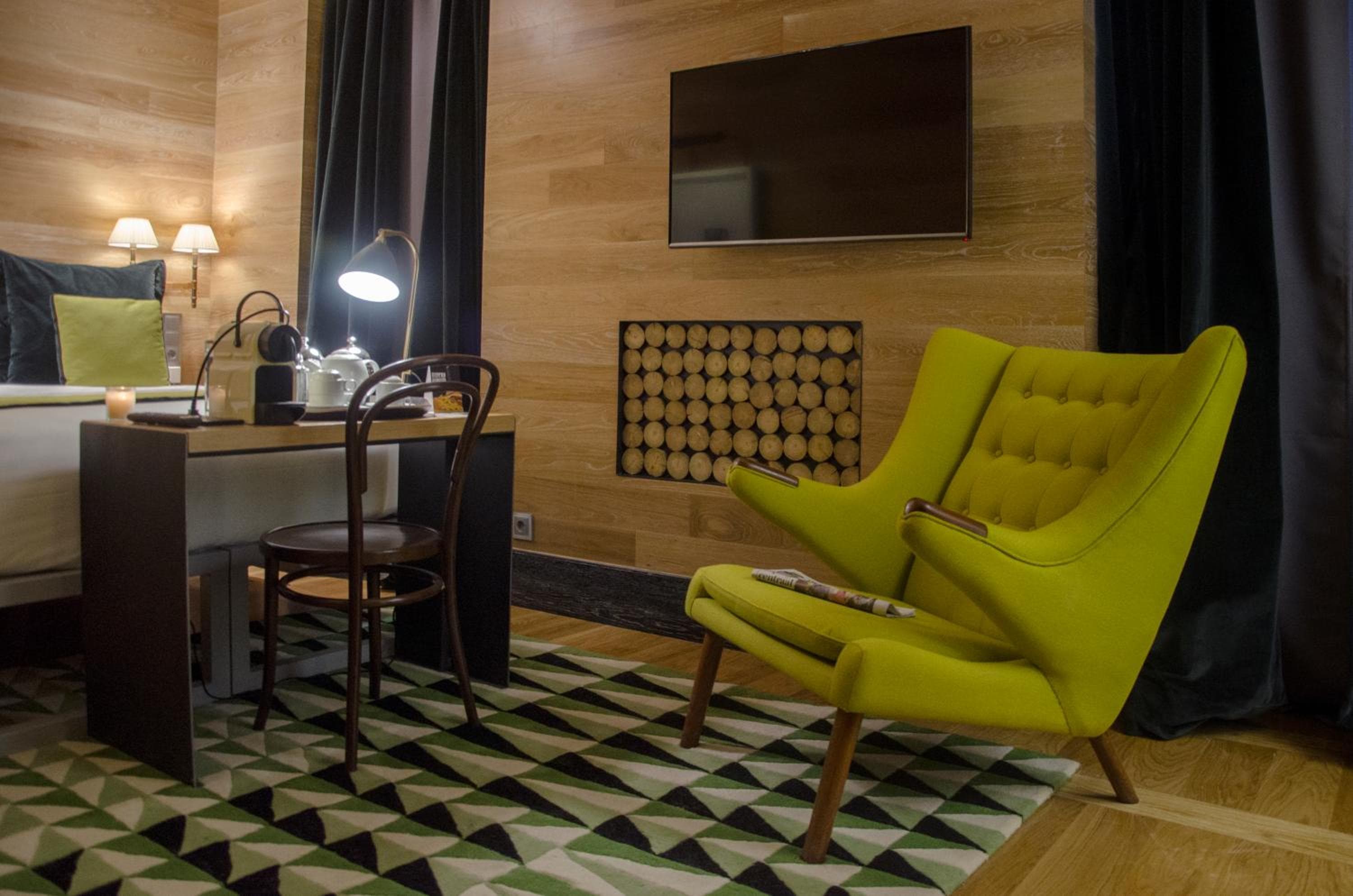 Browns Hotel Centrale — 22