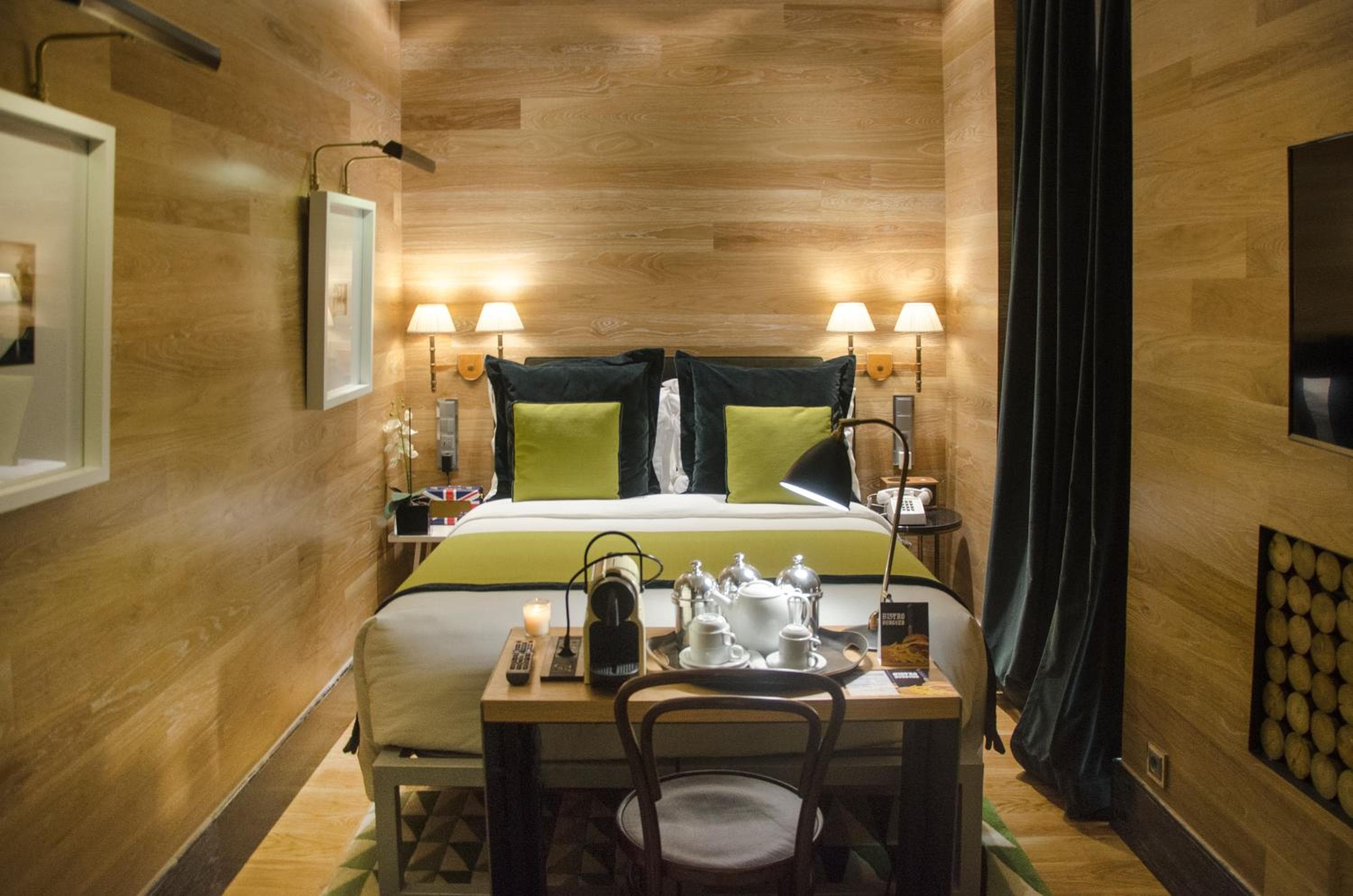 Browns Hotel Centrale — 21