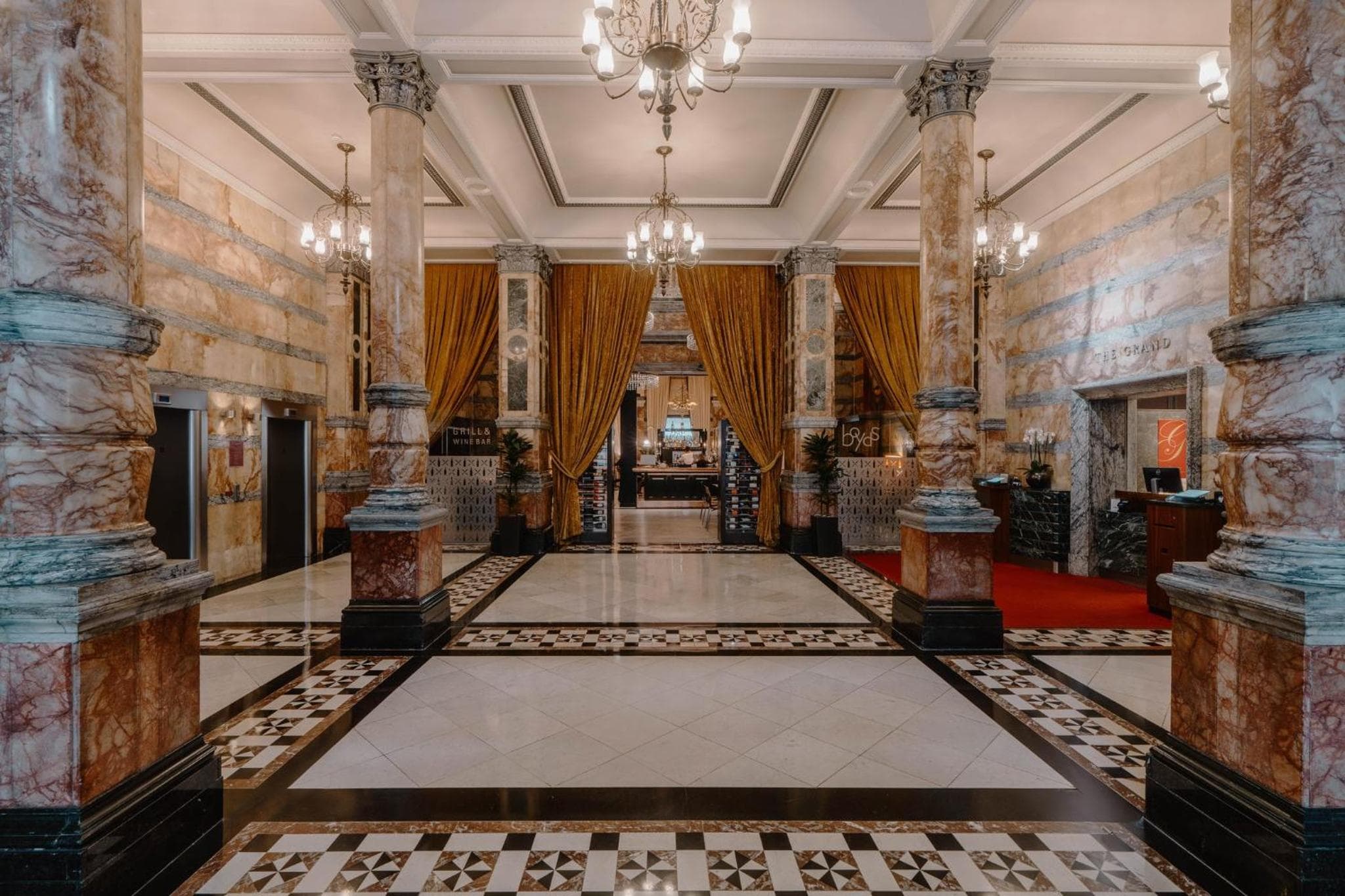 Club Quarters Hotel Trafalgar Square, London — 3