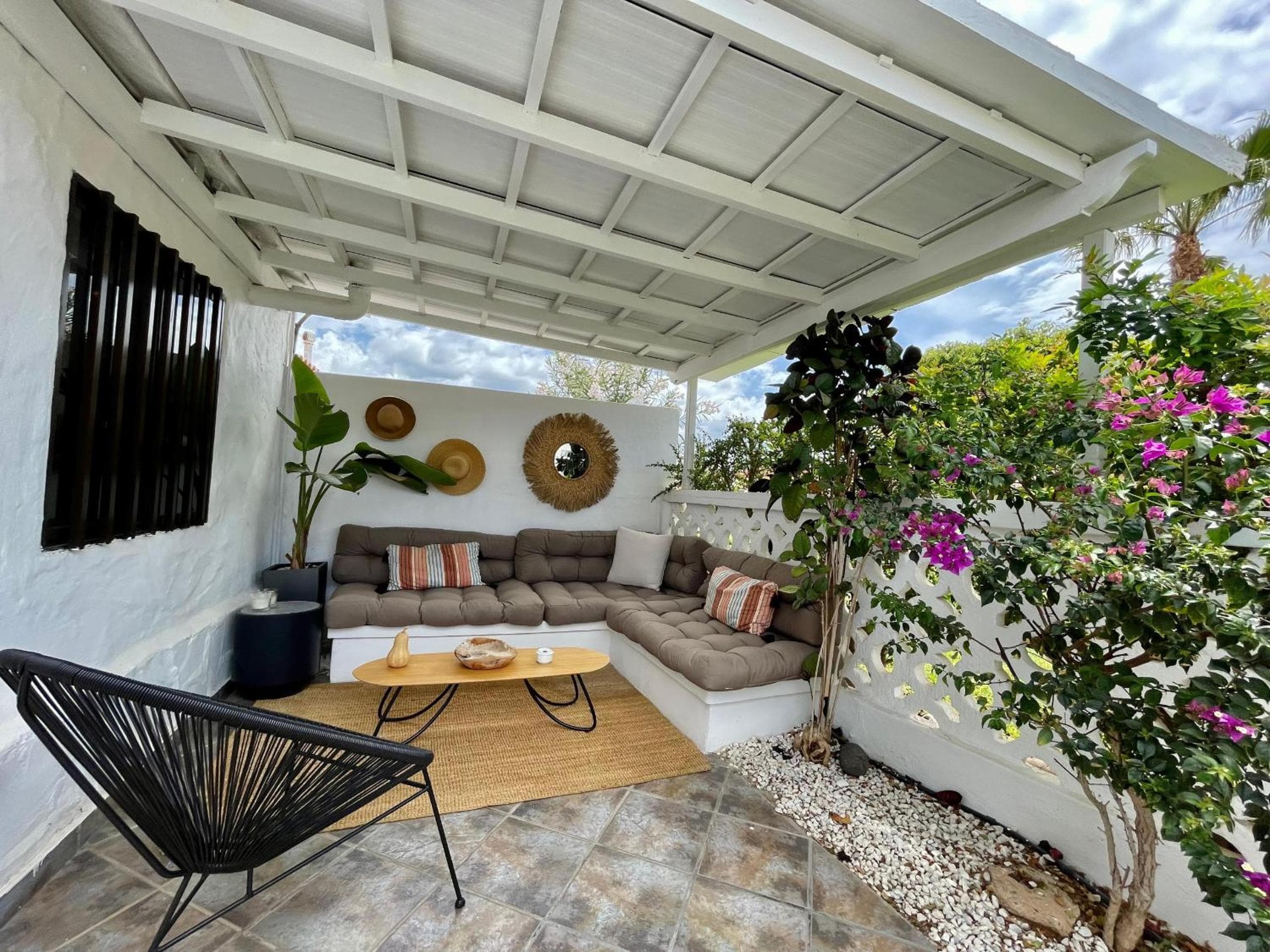 Deluxe Los Porches - by Gestión Vacacional Canarias — 1