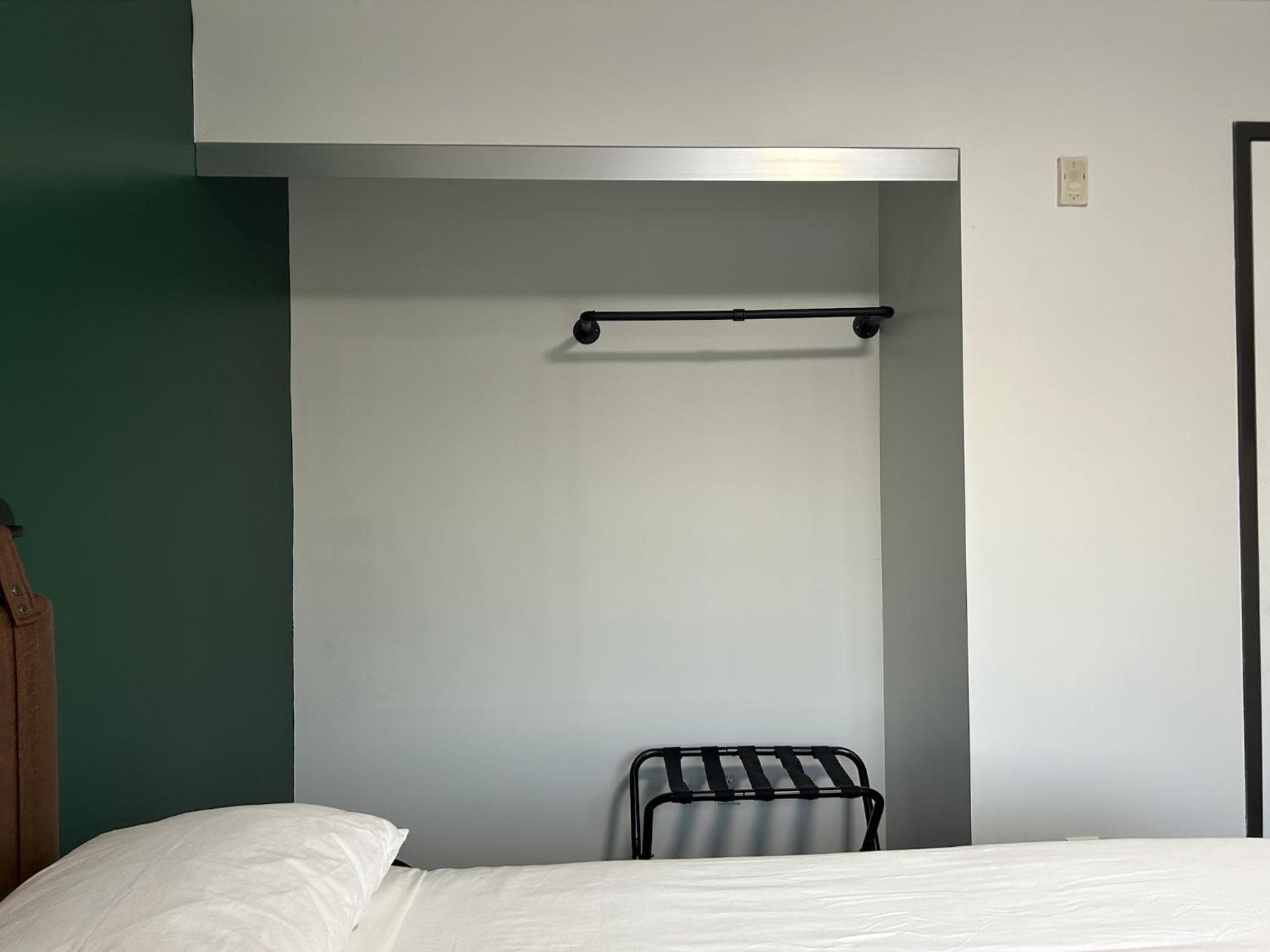 Hollywood Le Bon Hotel — 8