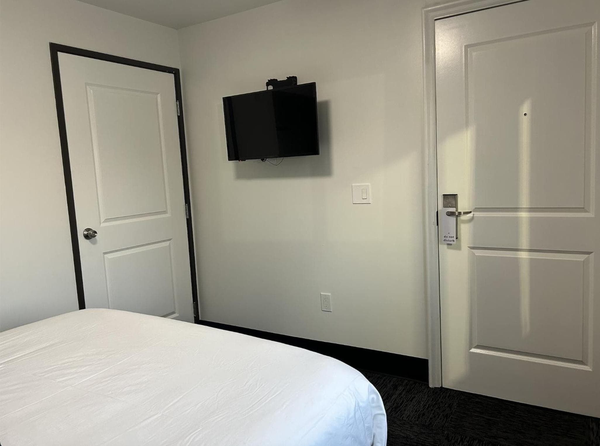 Hollywood Le Bon Hotel — 6