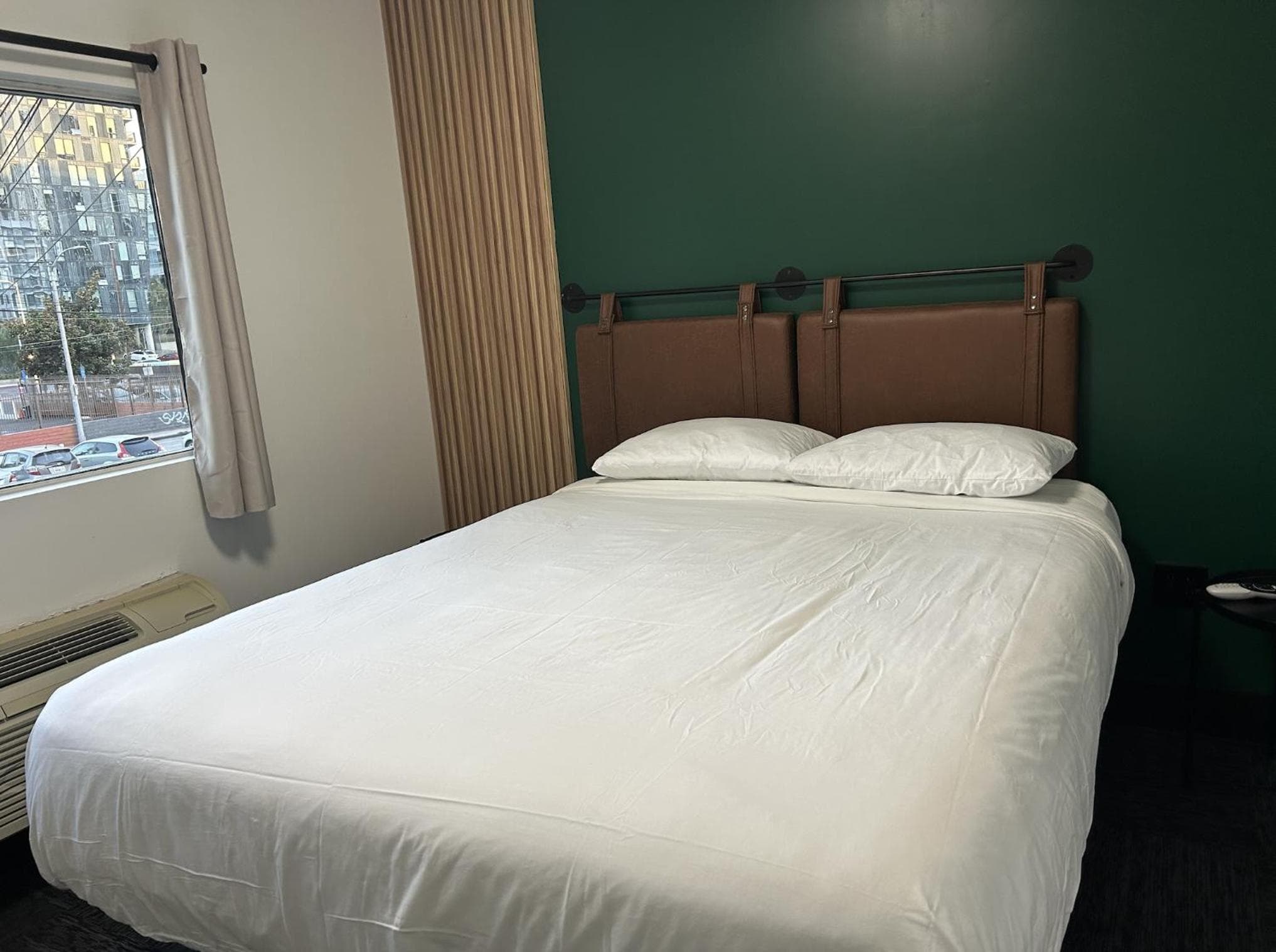 Hollywood Le Bon Hotel — 7