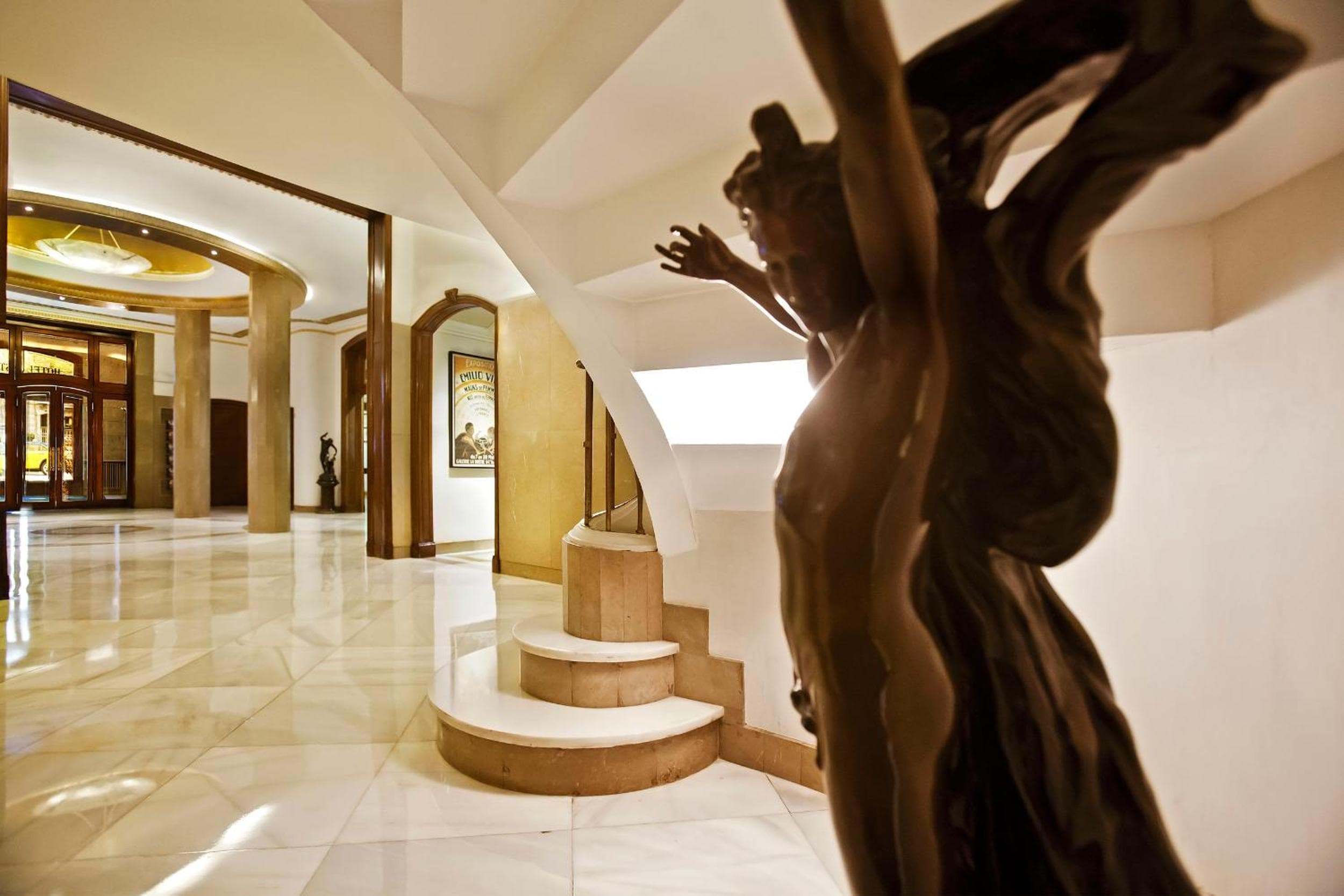 Hotel Astoria — 19