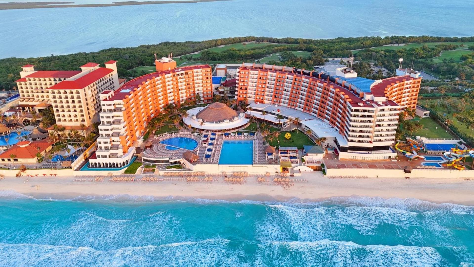 Crown Paradise Club Cancún - Todo Incluido — 2