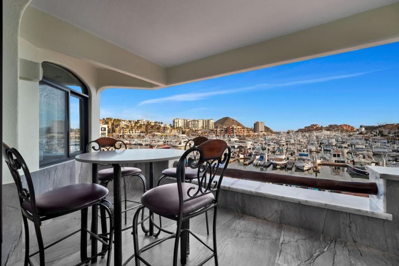 Completely Remodeled 2BD-2BA Plaza Bonita — 23