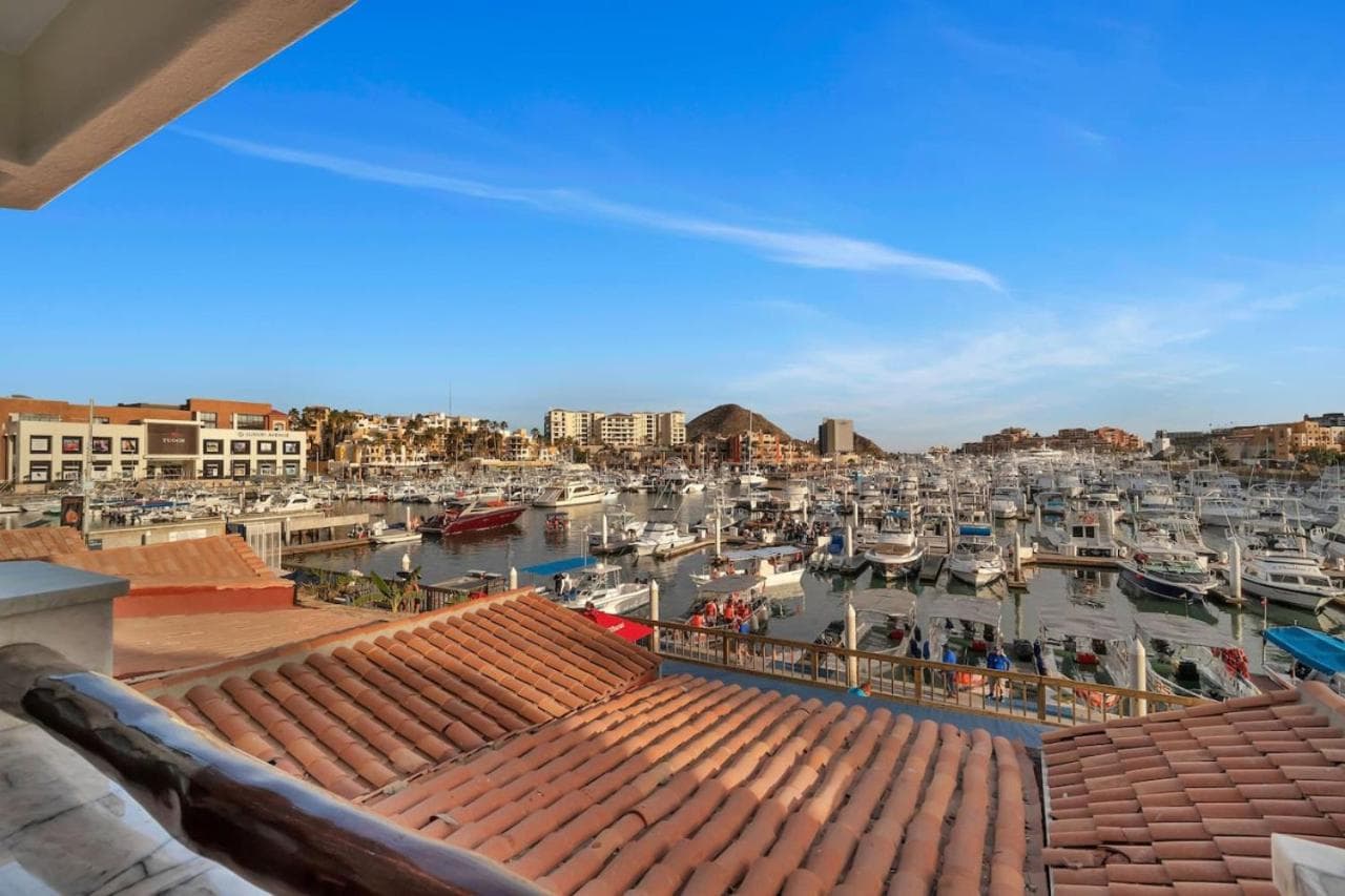 Completely Remodeled 2BD-2BA Plaza Bonita — 24