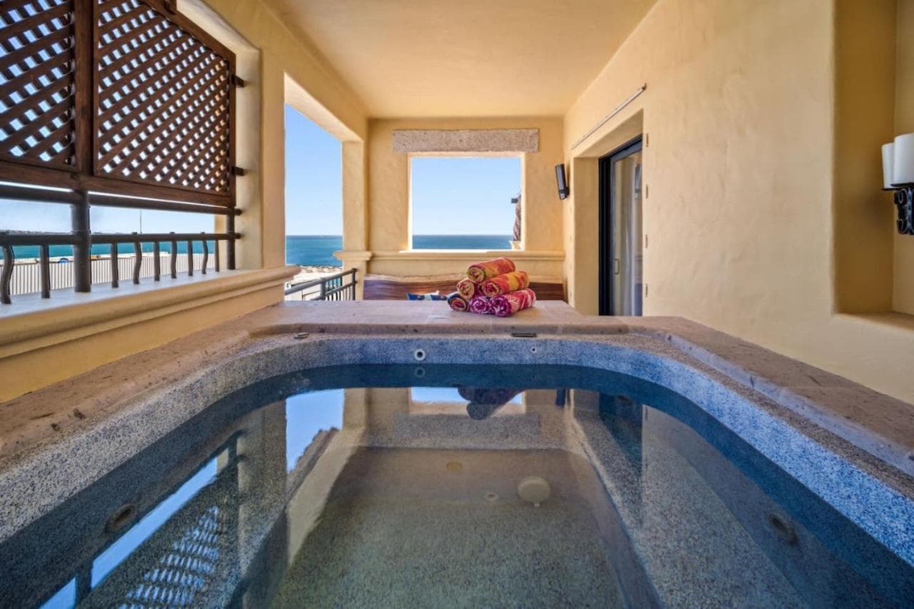 4BD 2-Ebenen-Penthouse 5-Sterne-Strandparadies. — 6