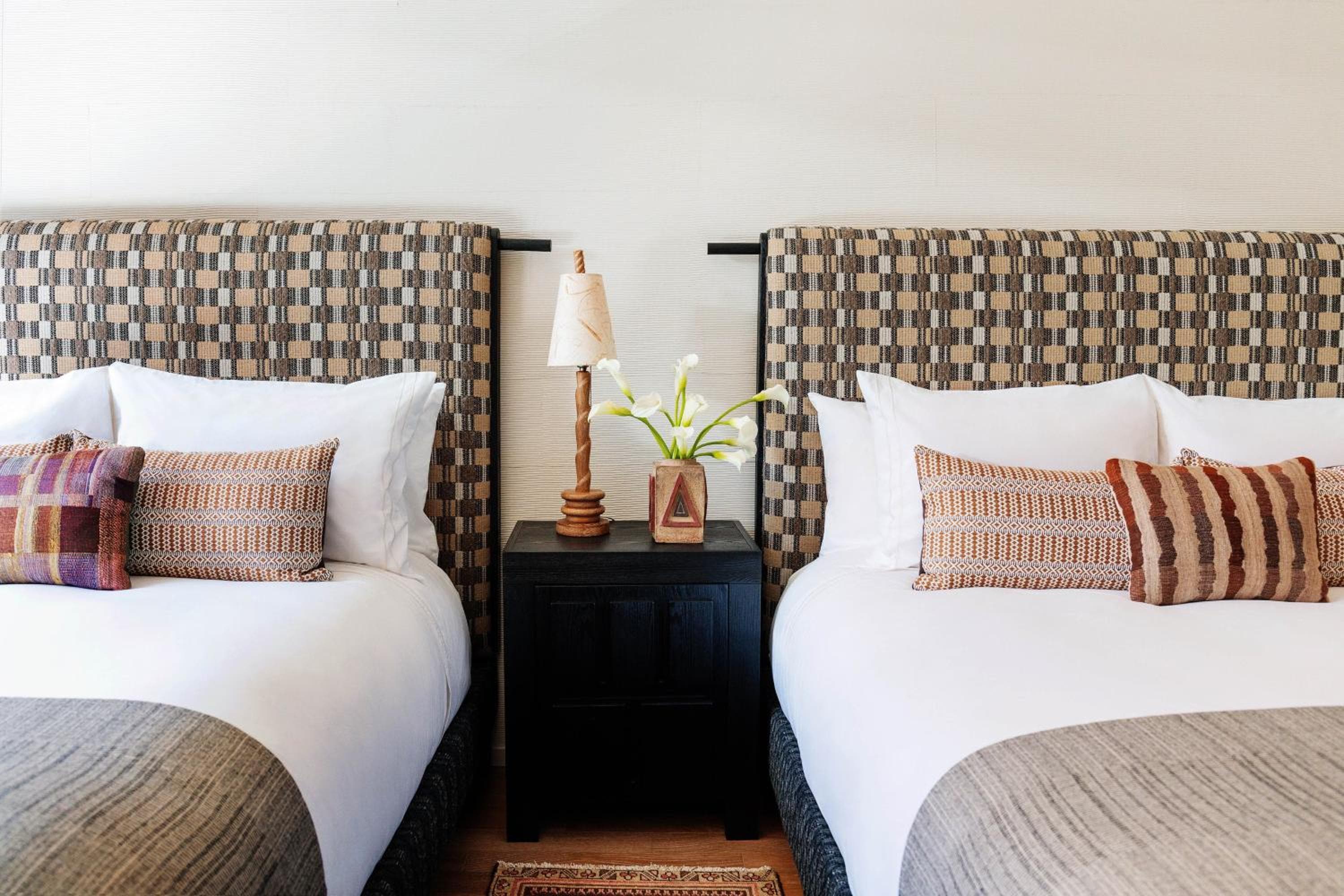 Downtown Los Angeles Proper Hotel, a Member of Design Hotels — 12
