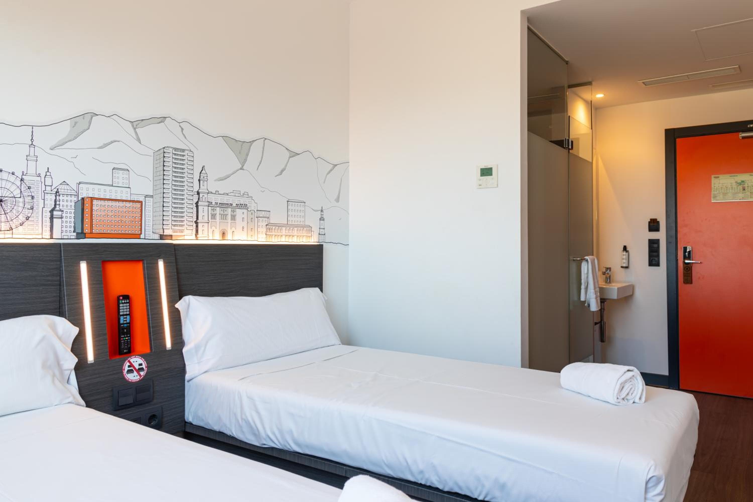 easyHotel Malaga Centro Città — 25