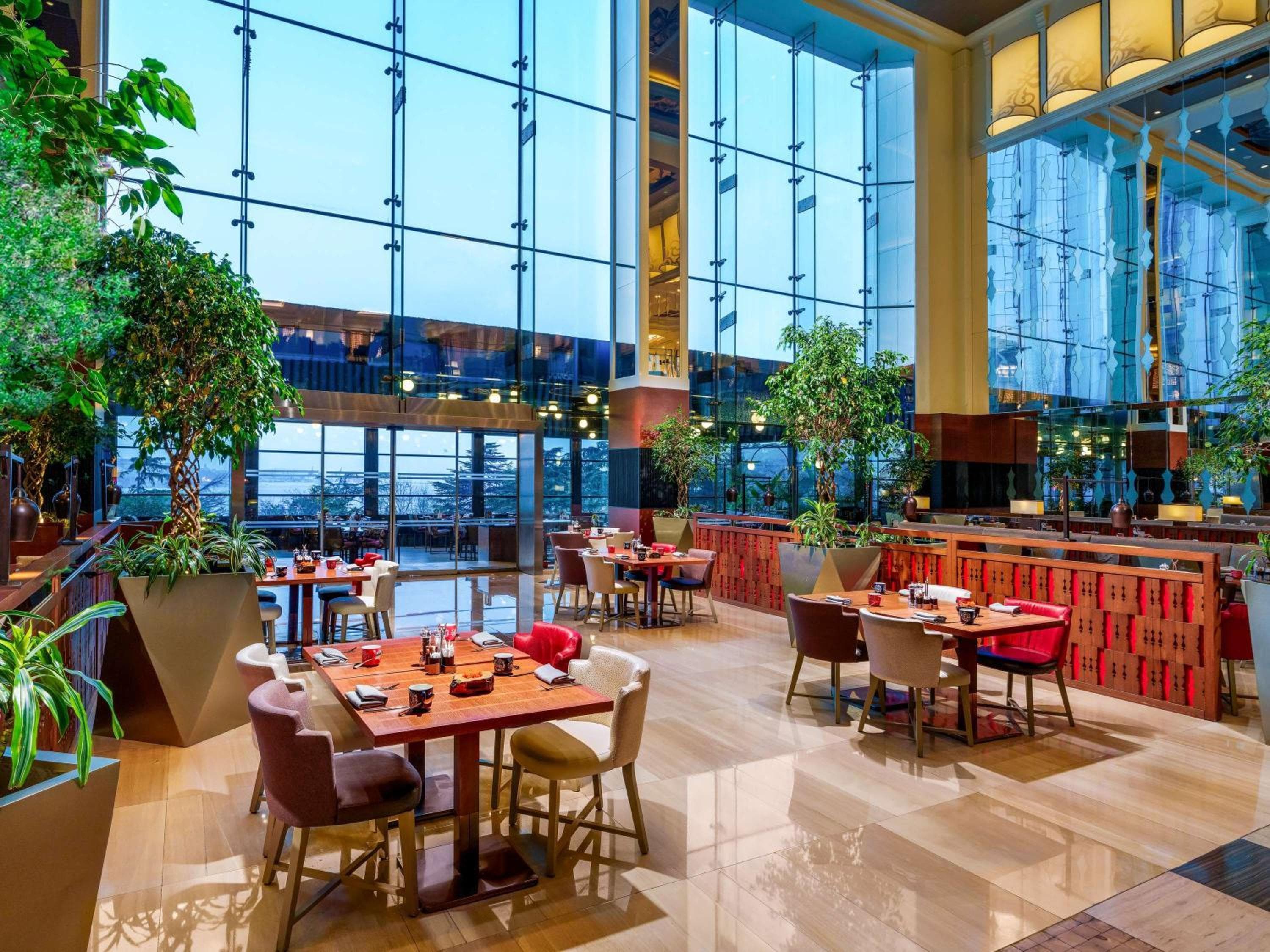 Swissotel The Bosphorus Istanbul — 12