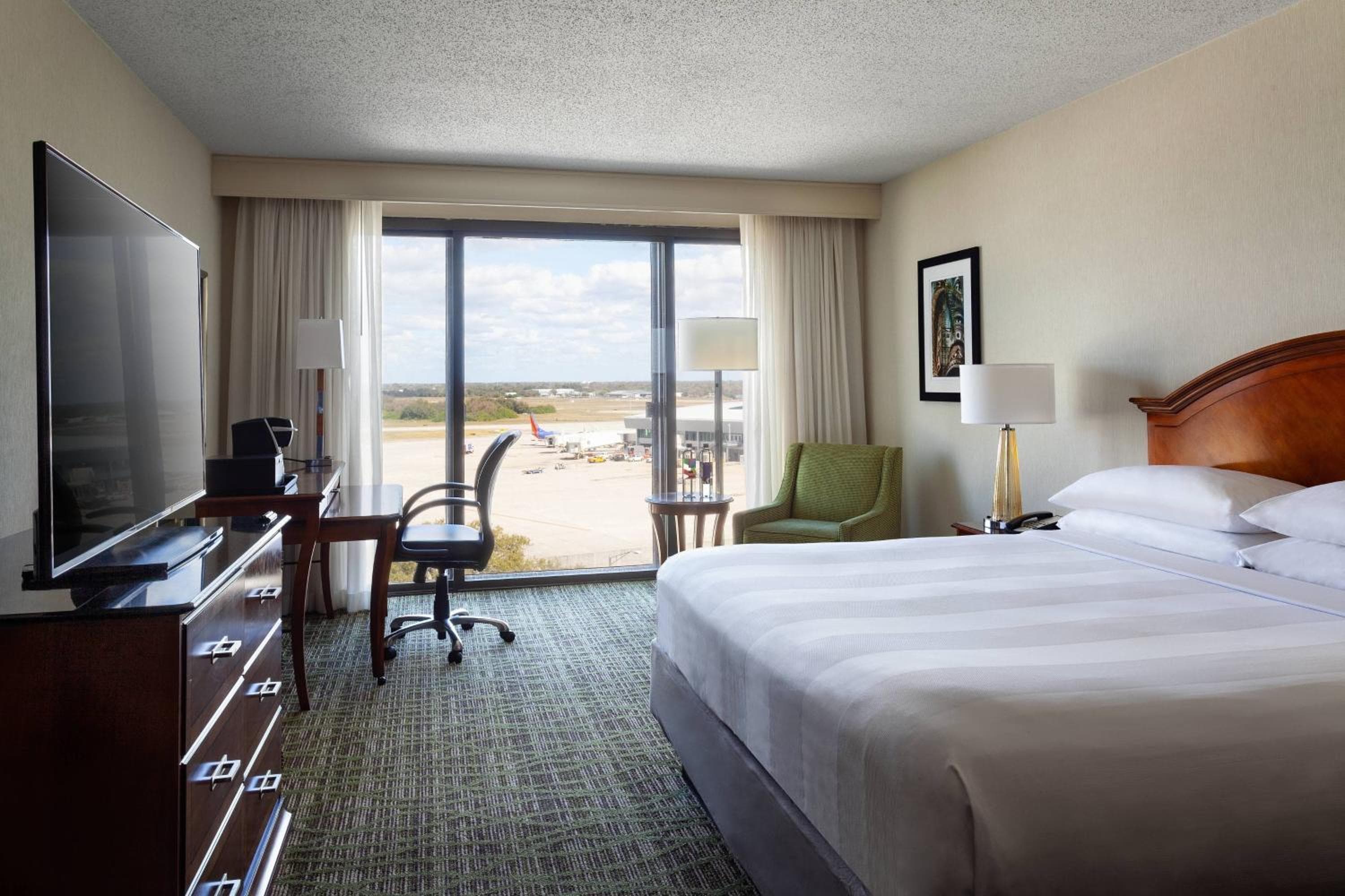 Tampa Airport Marriott — 8