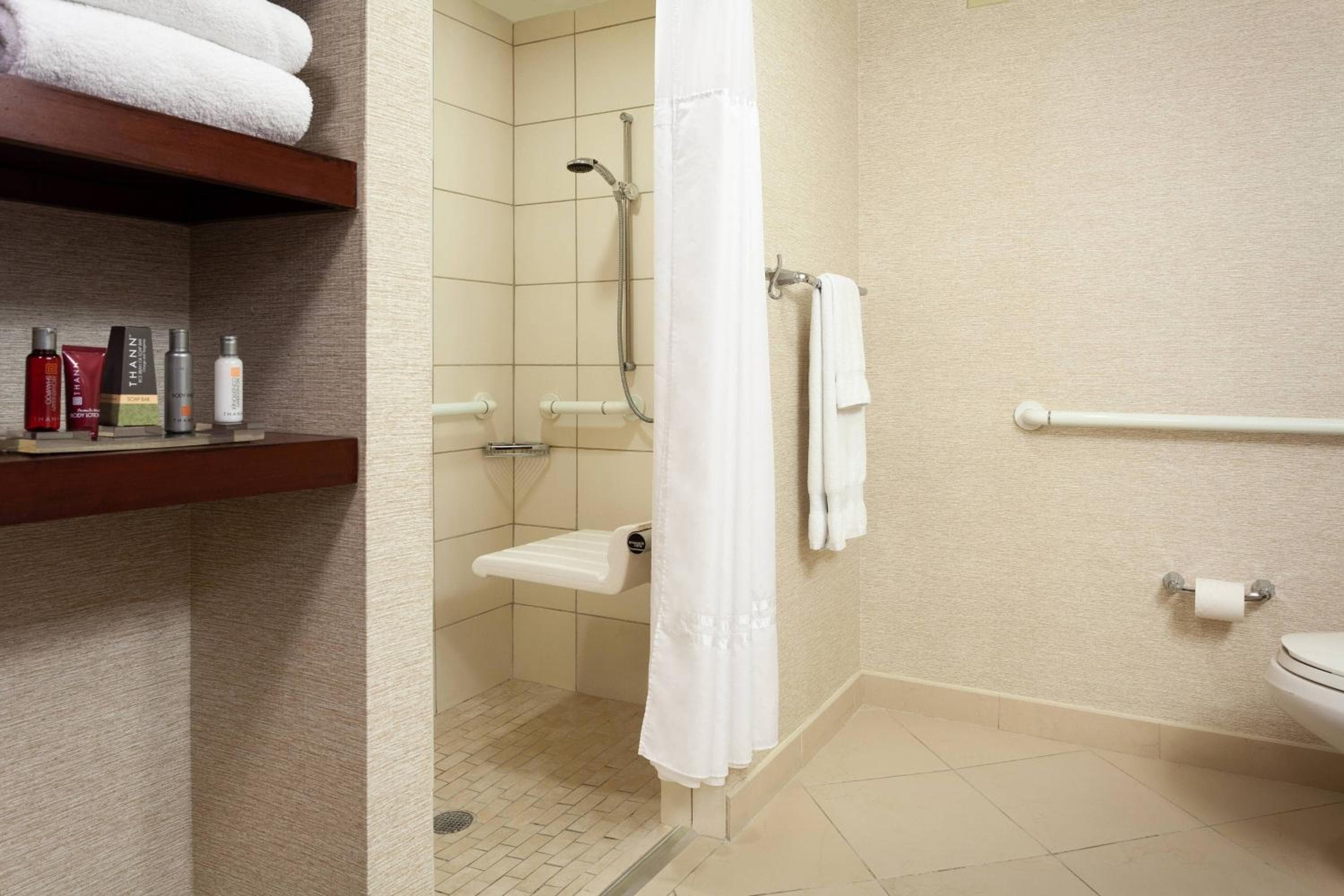 Tampa Airport Marriott — 13