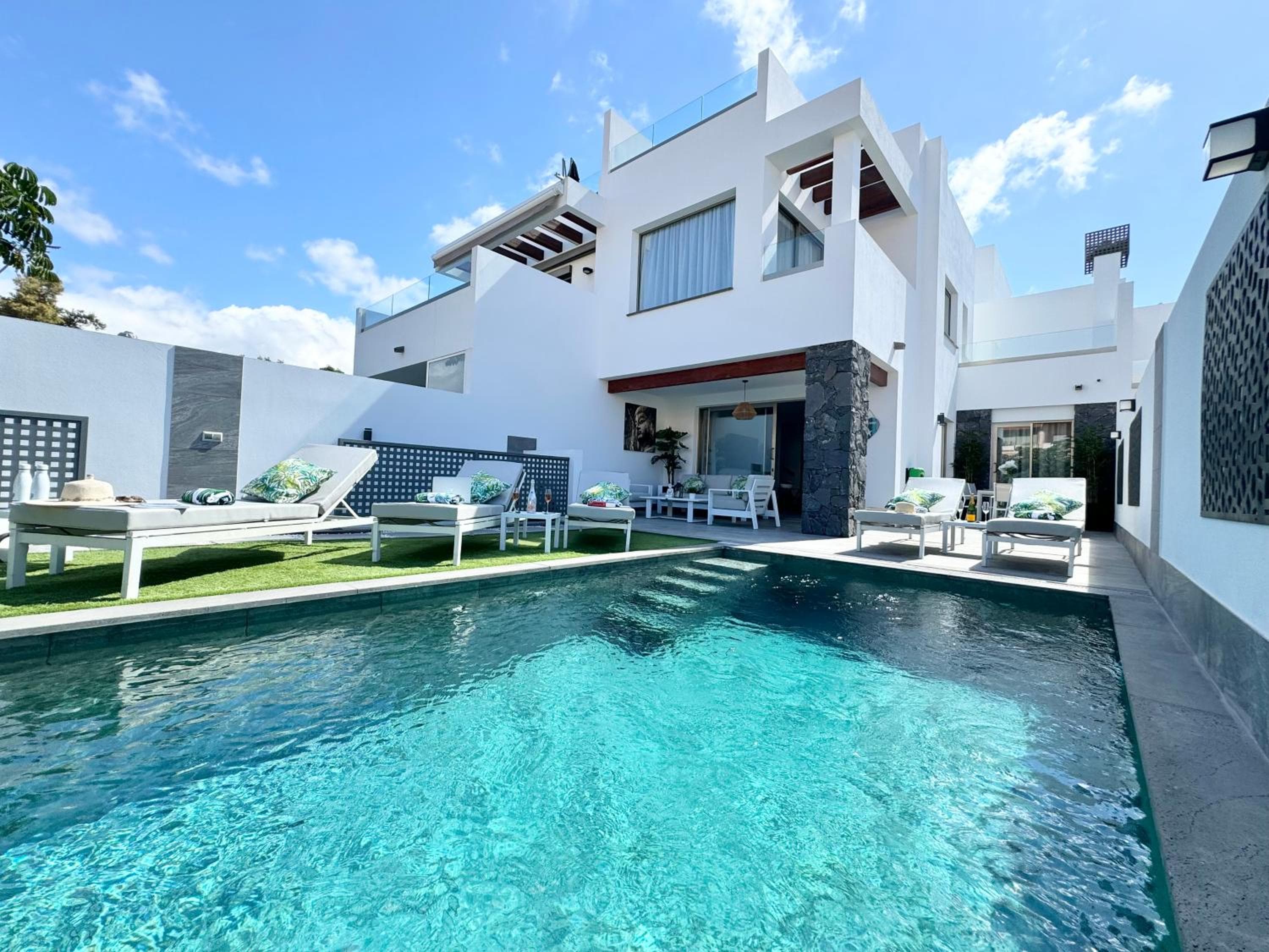 Welcome to Villa Bali a luxurious modern getaway — 1