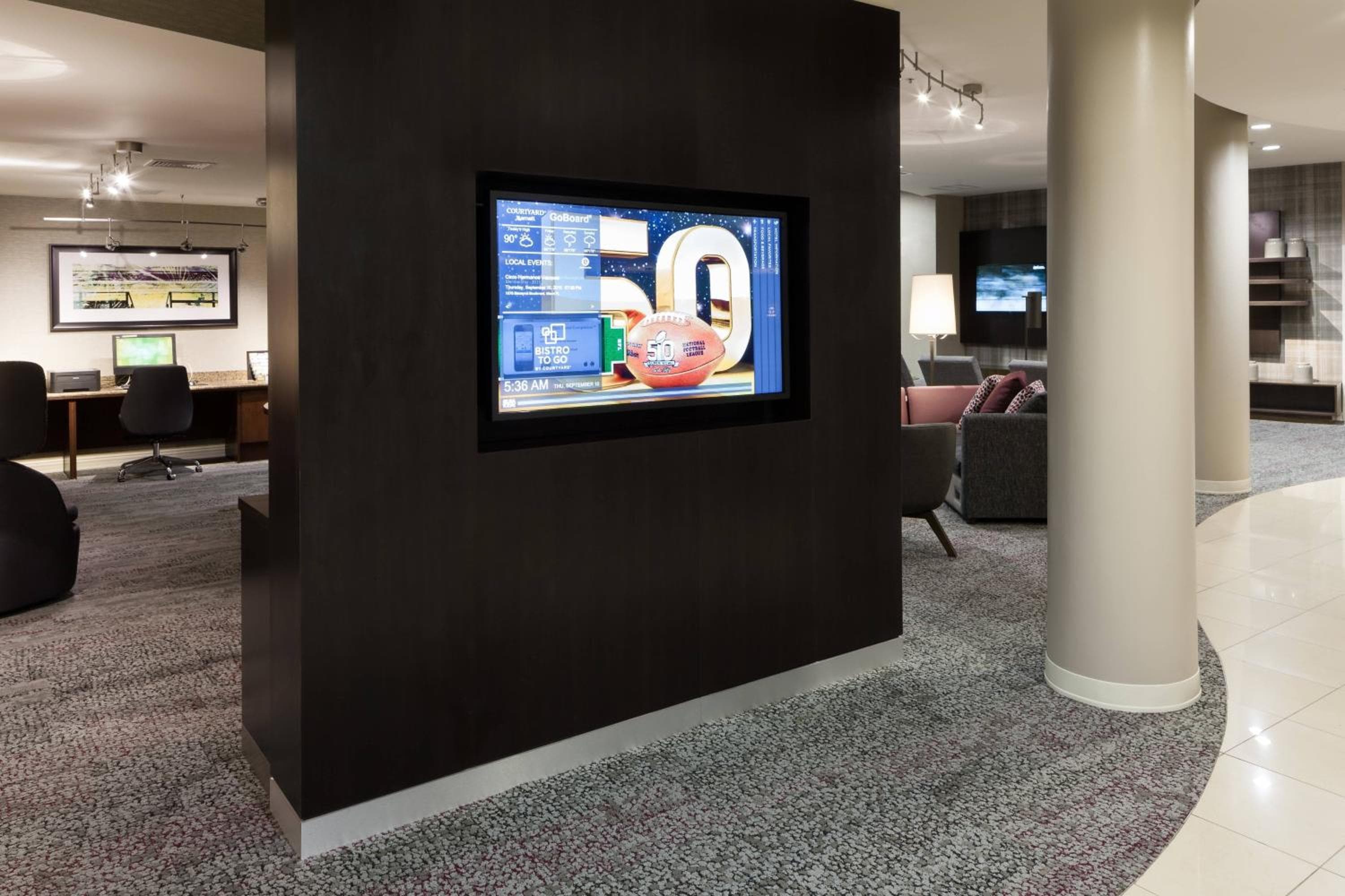 Courtyard by Marriott Miami at Dolphin Mall — 18