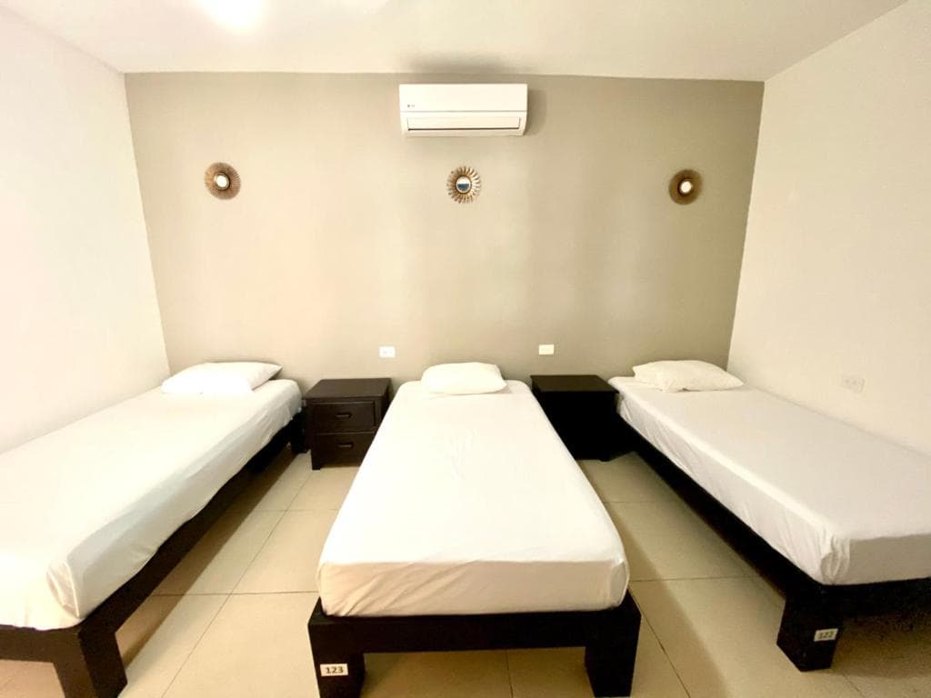 We Playa Hotel-Hostel — 20