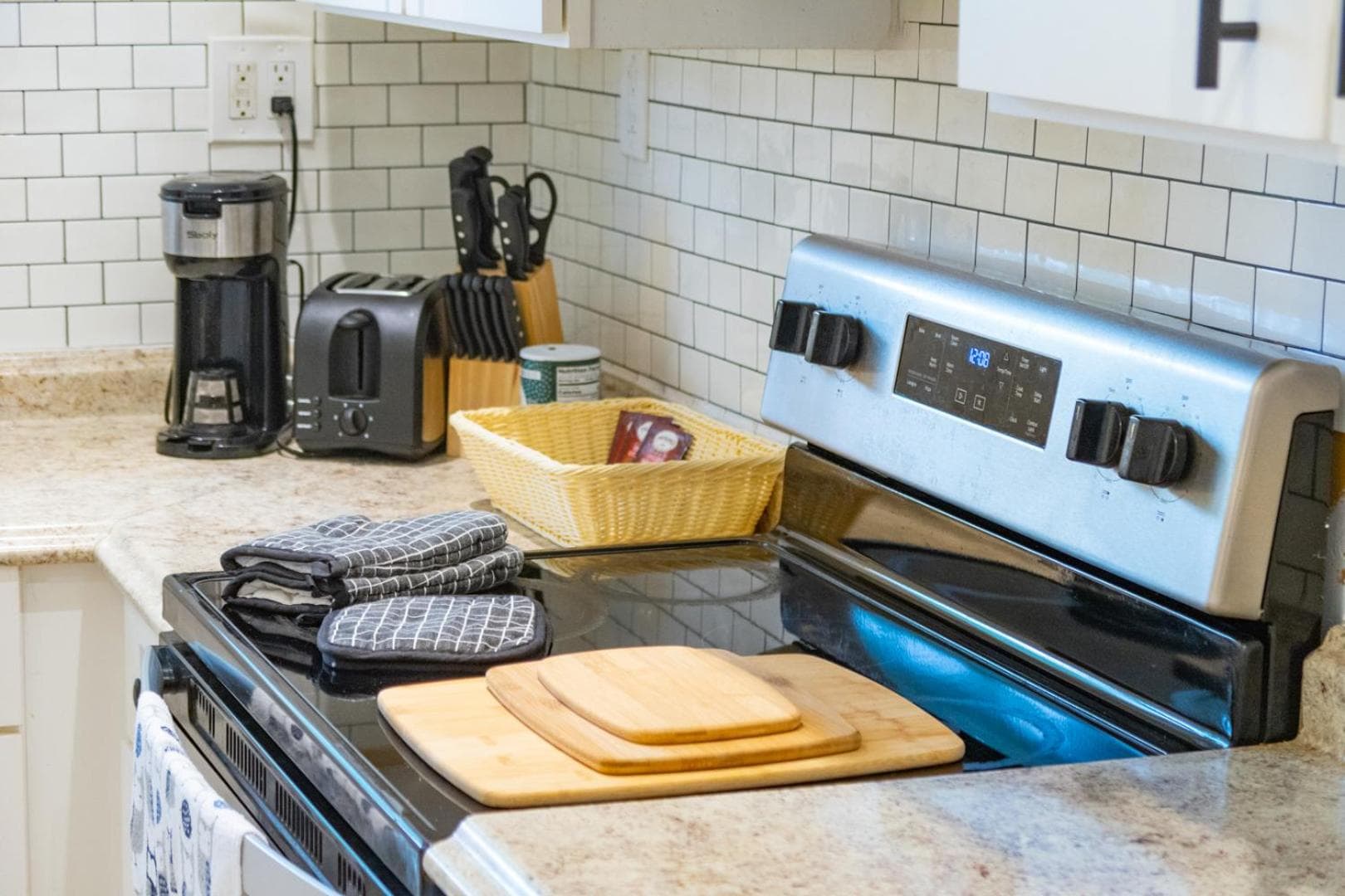 Cozy Home near Busch Gardens Adventure Island and USF — 5