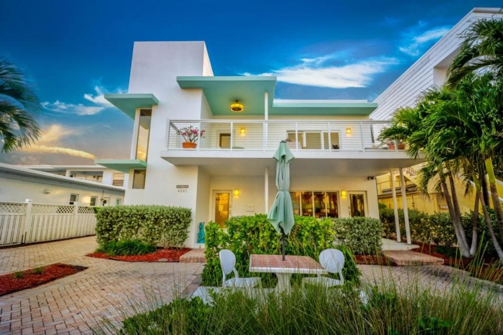 Sea Spray Inn — 18