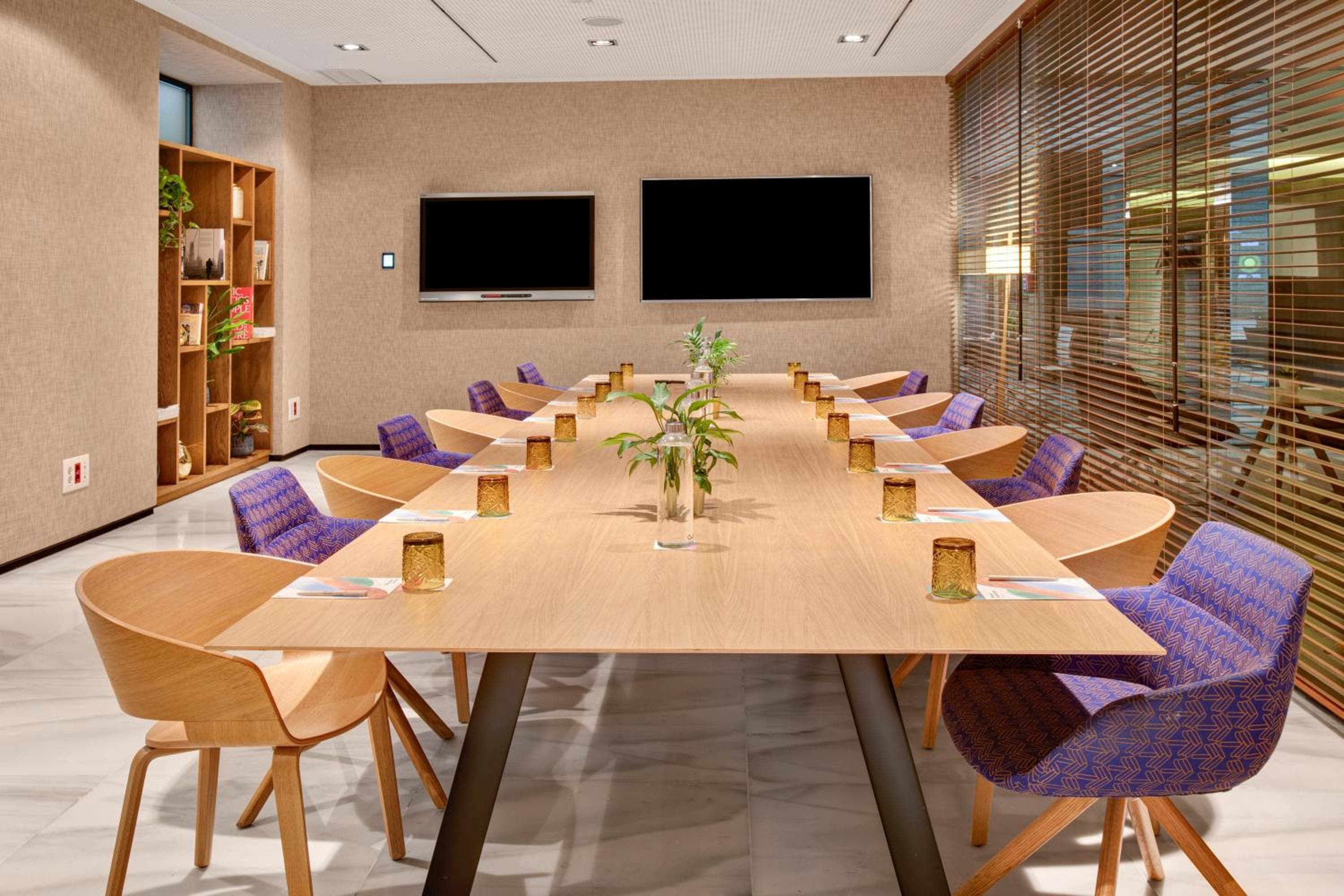 Meliá Madrid Serrano — 16