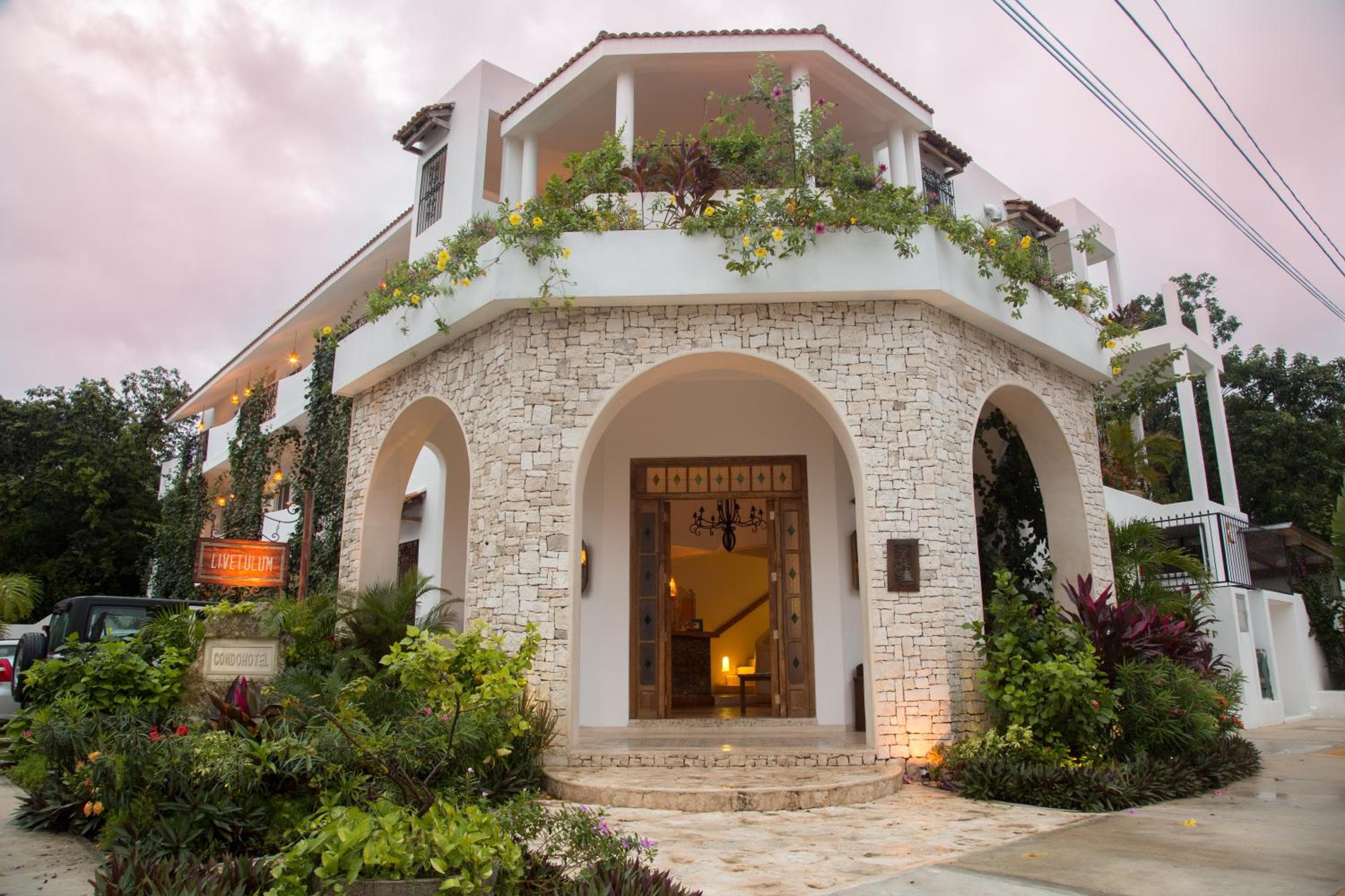 LiveTulum — 1