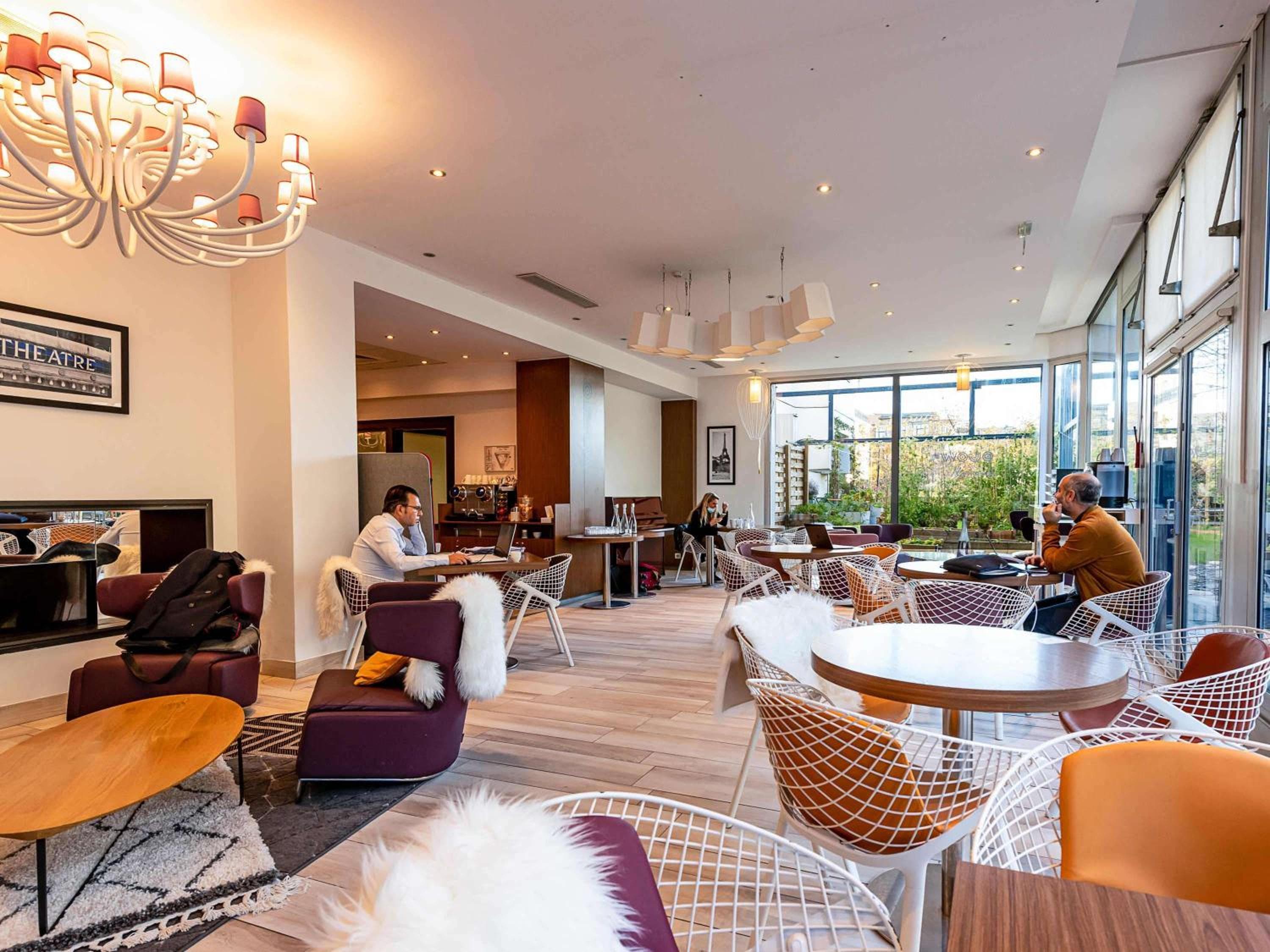 Mercure Paris Montmartre Sacré Coeur — 18