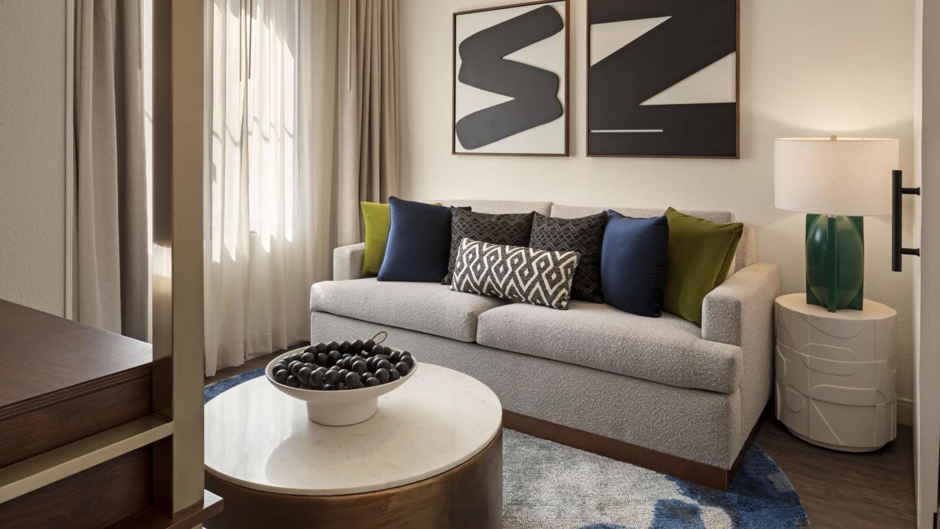 Residence Inn by Marriott Beverly Hills — 10