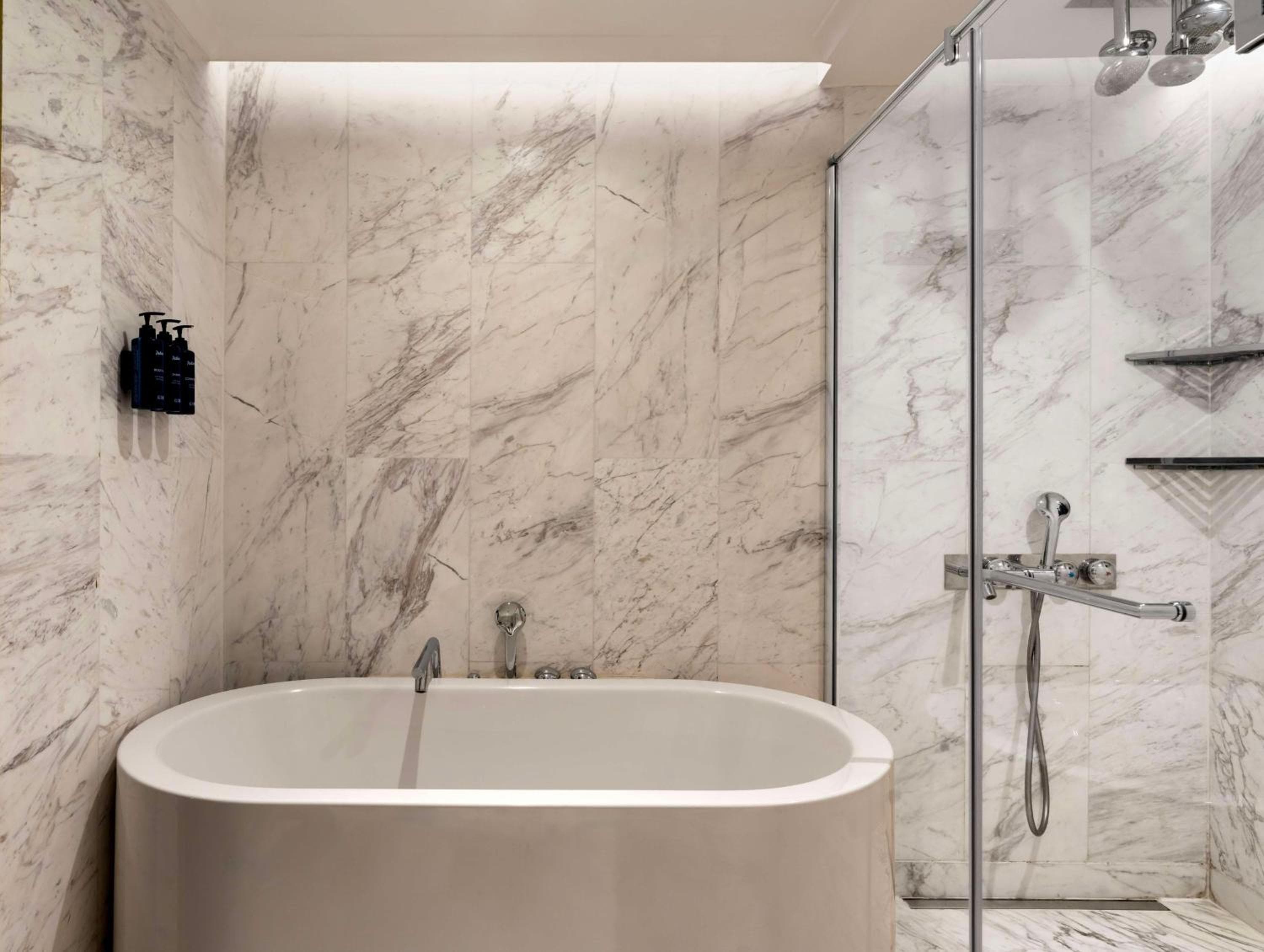 Radisson Blu Hotel Istanbul Ottomare hotel, Kazlicesme Mah Abay Cad No: 223 Zeytinburnu, Istanbul, Turkey — photo 165