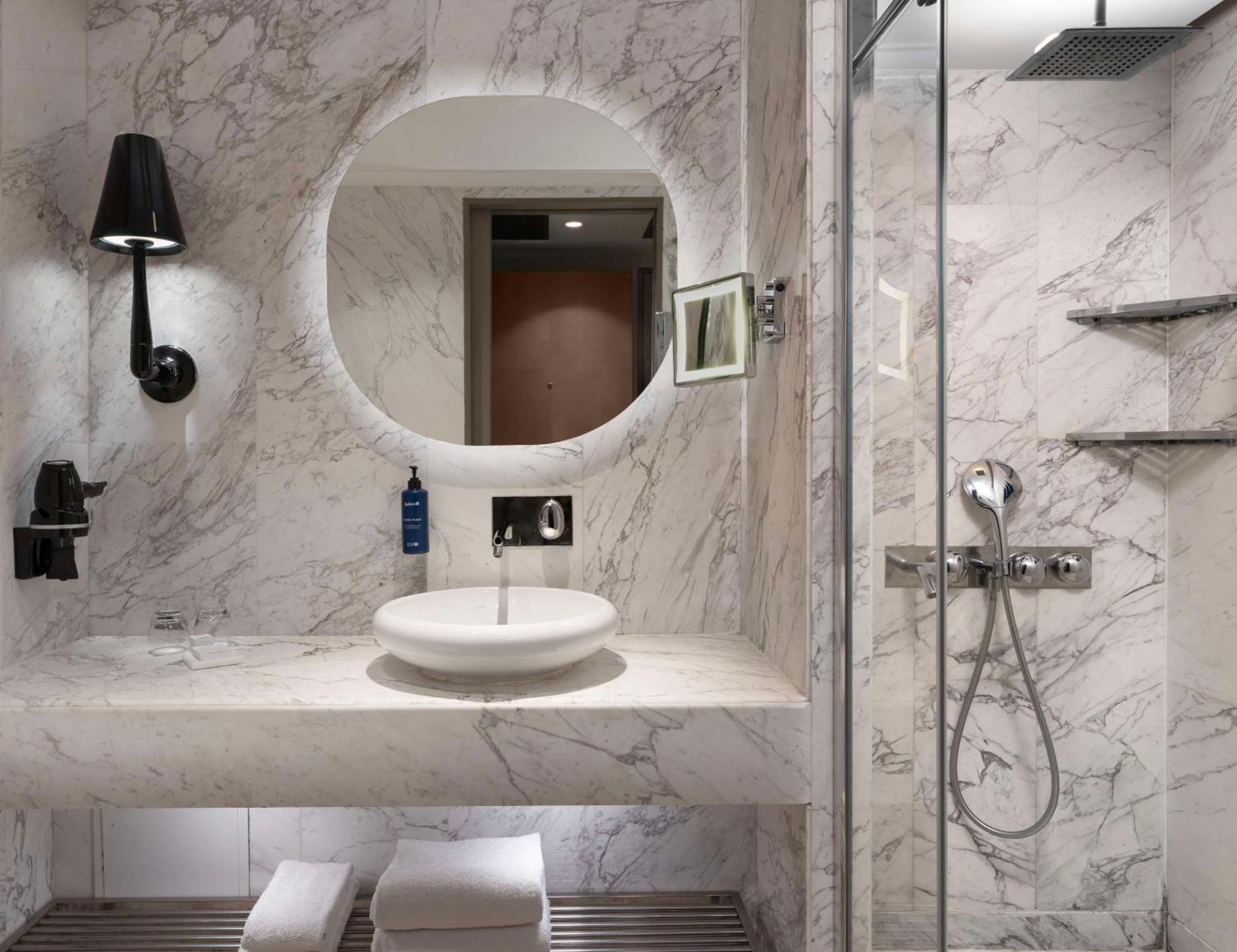 Radisson Blu Hotel Istanbul Ottomare hotel, Kazlicesme Mah Abay Cad No: 223 Zeytinburnu, Istanbul, Turkey — photo 166