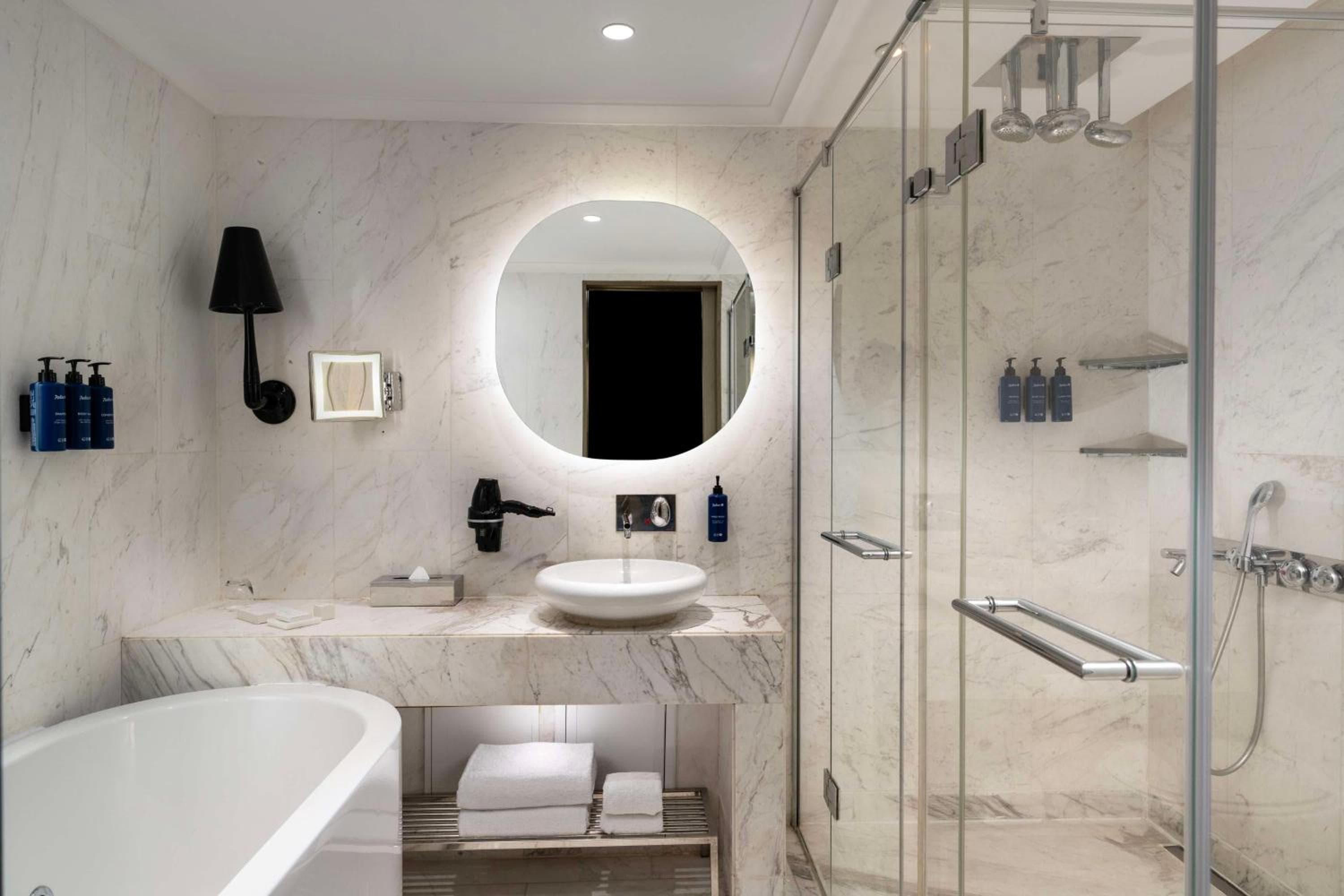 Radisson Blu Hotel Istanbul Ottomare hotel, Kazlicesme Mah Abay Cad No: 223 Zeytinburnu, Istanbul, Turkey — photo 168