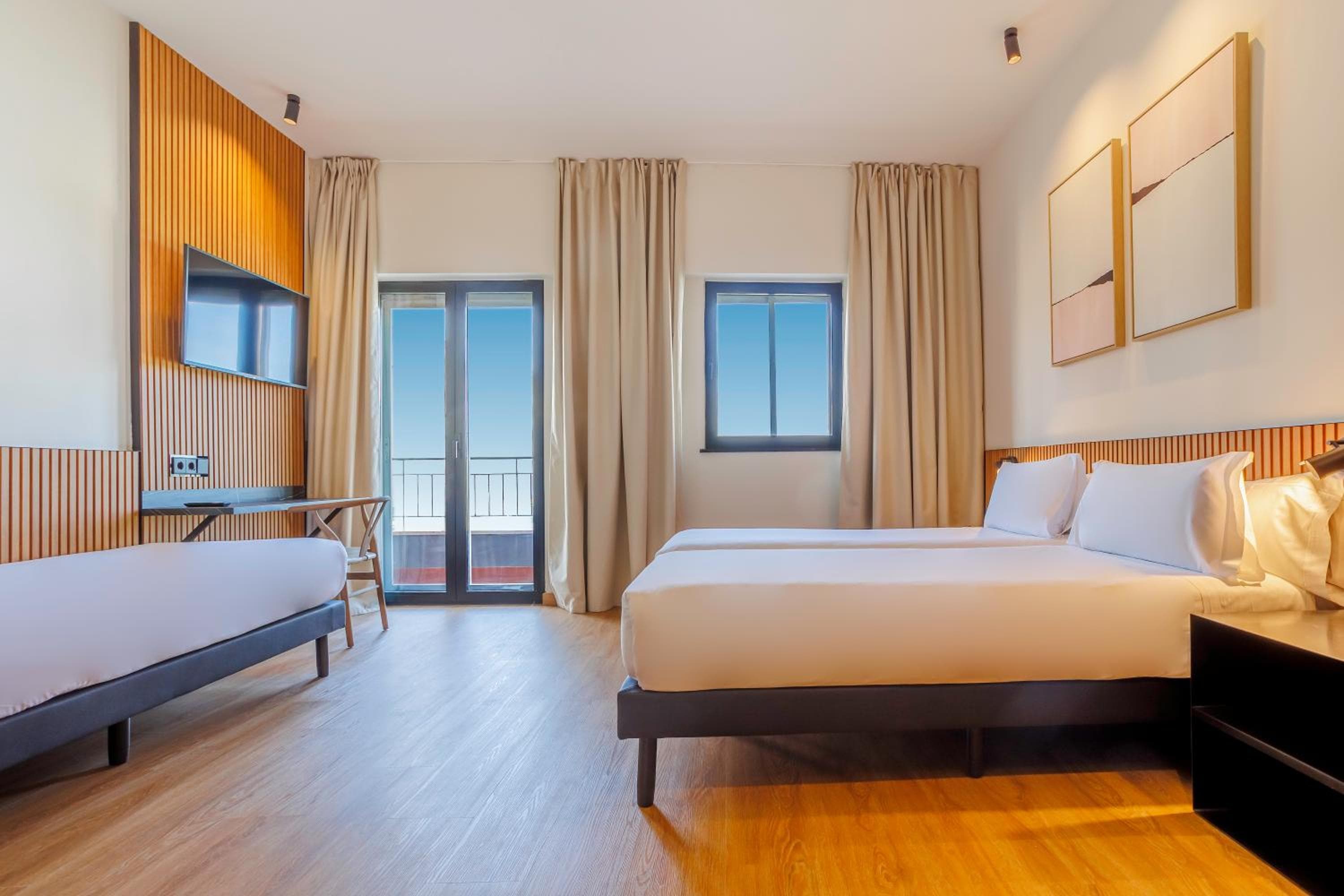 Hotel Acta Madfor — 28