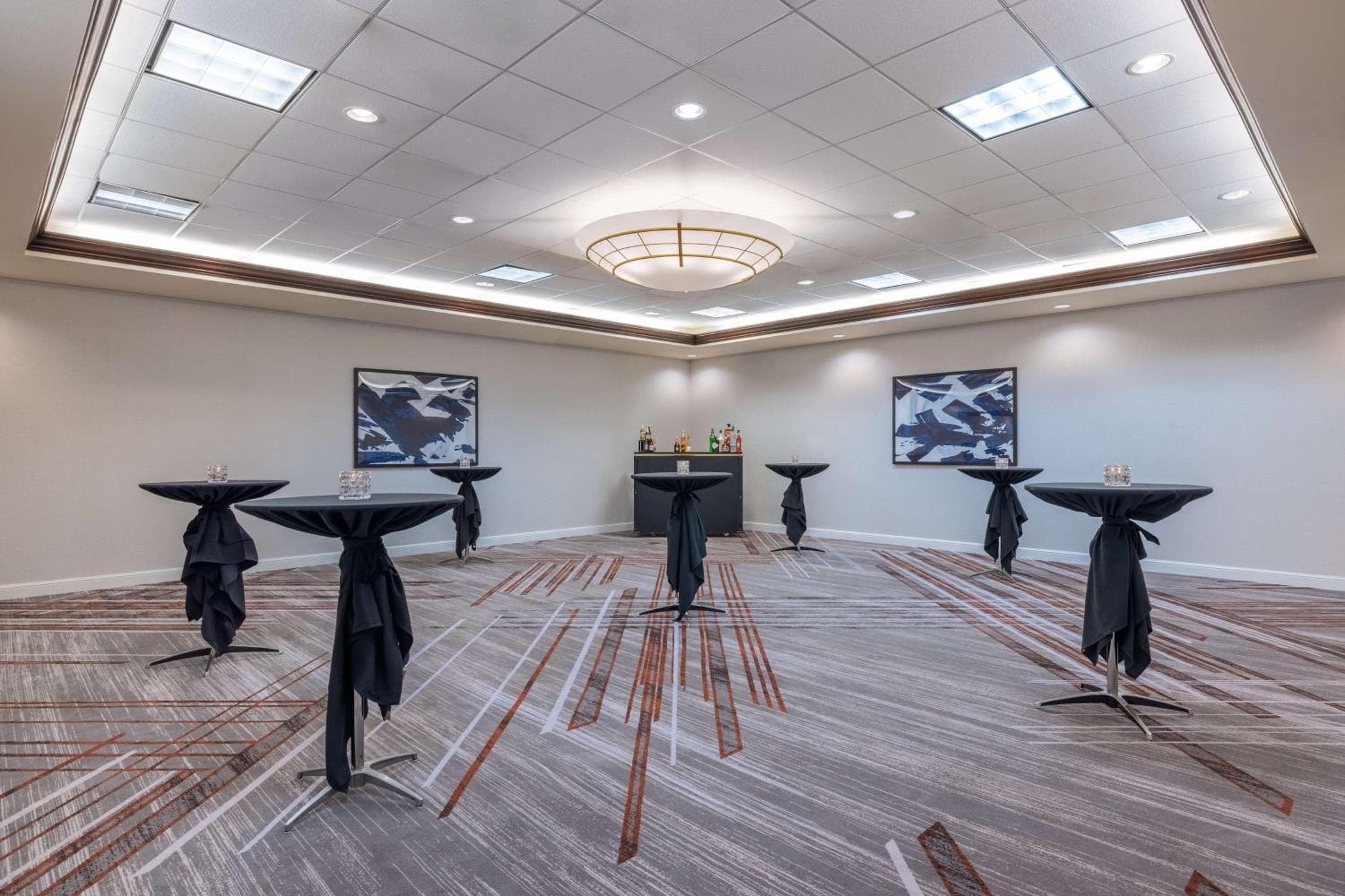 Embassy Suites by Hilton Convention Center Las Vegas — 21