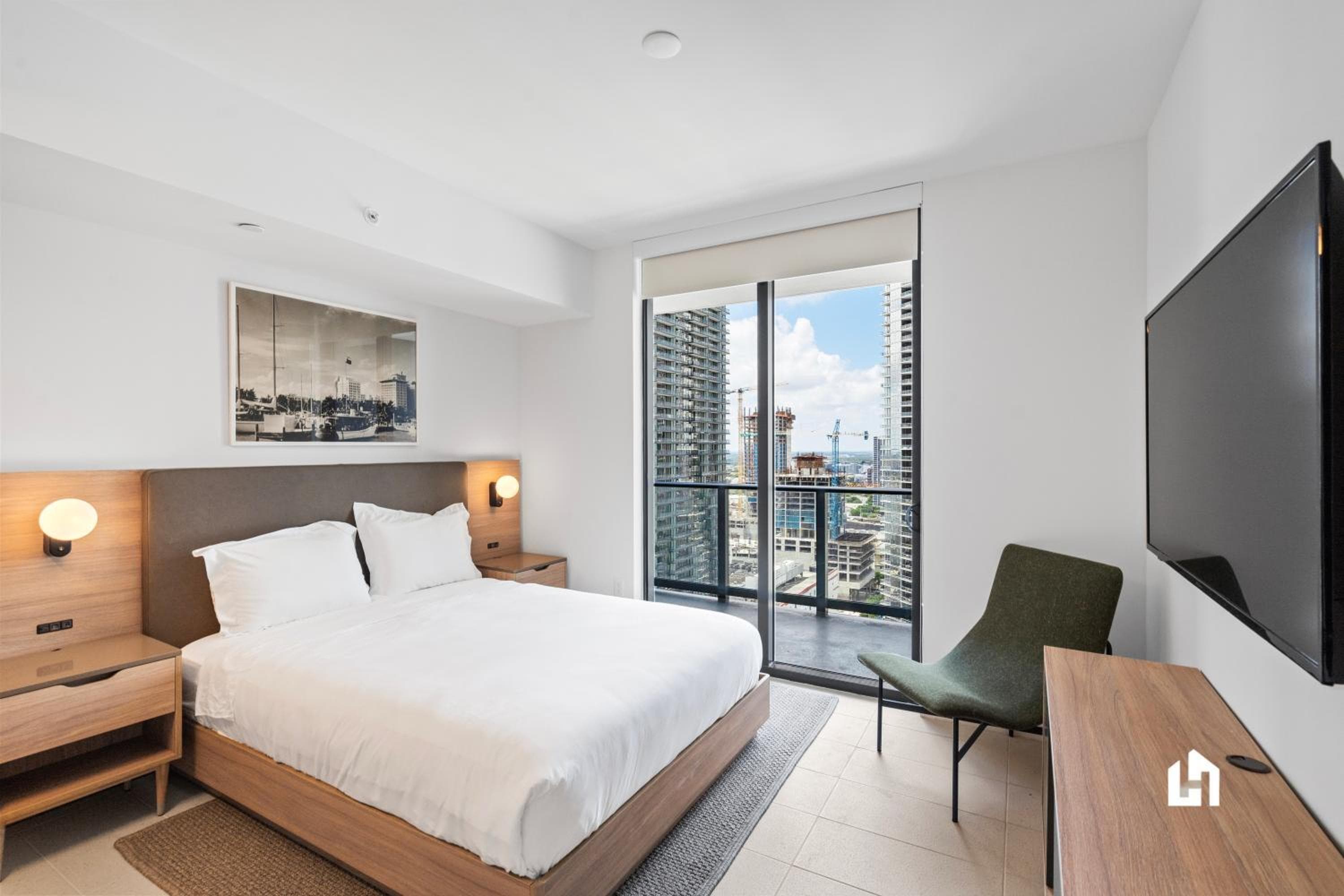 Stylish Apartments with Partial Ocean Views in Downtown! — 21