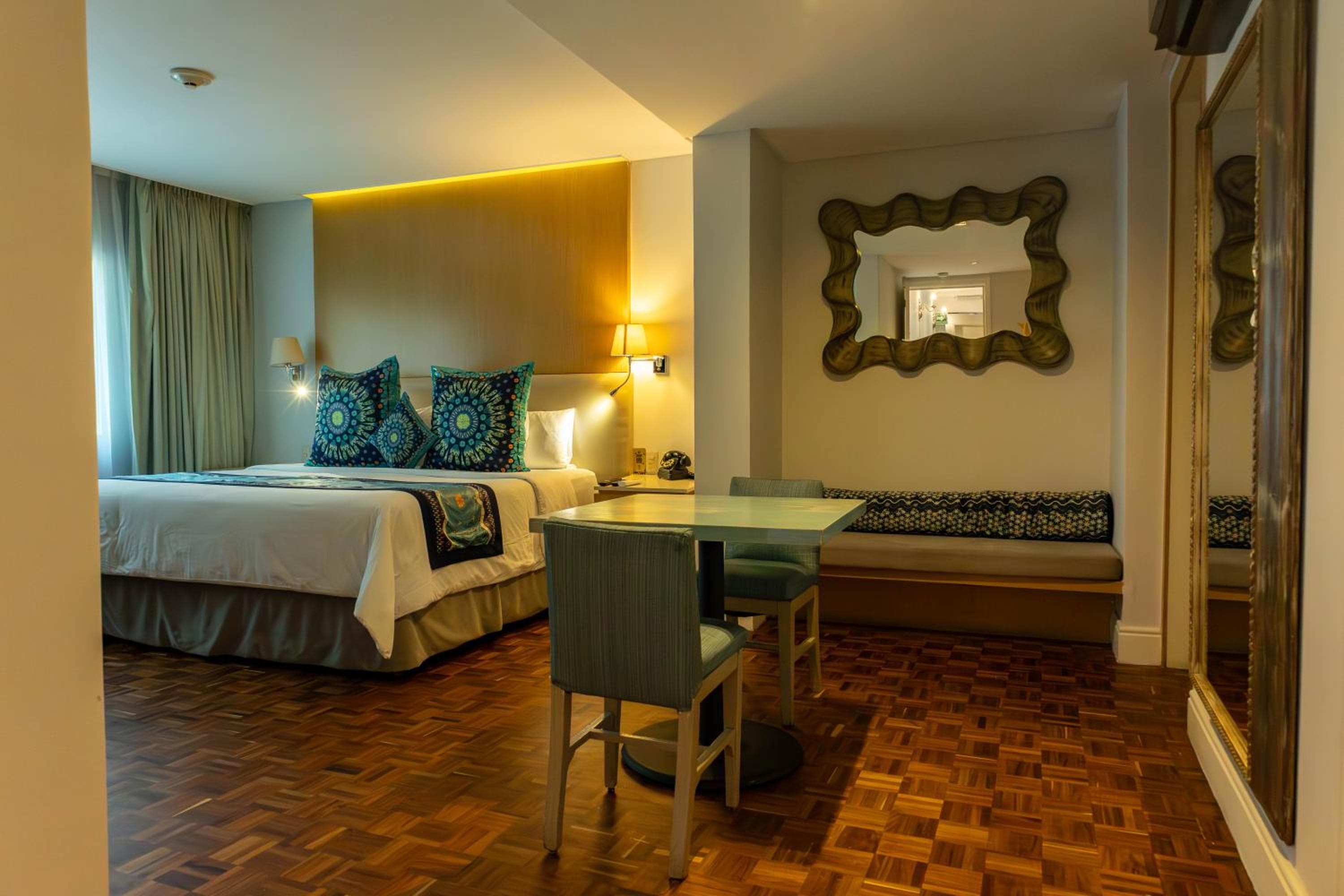 Maria Condesa Boutique — 2