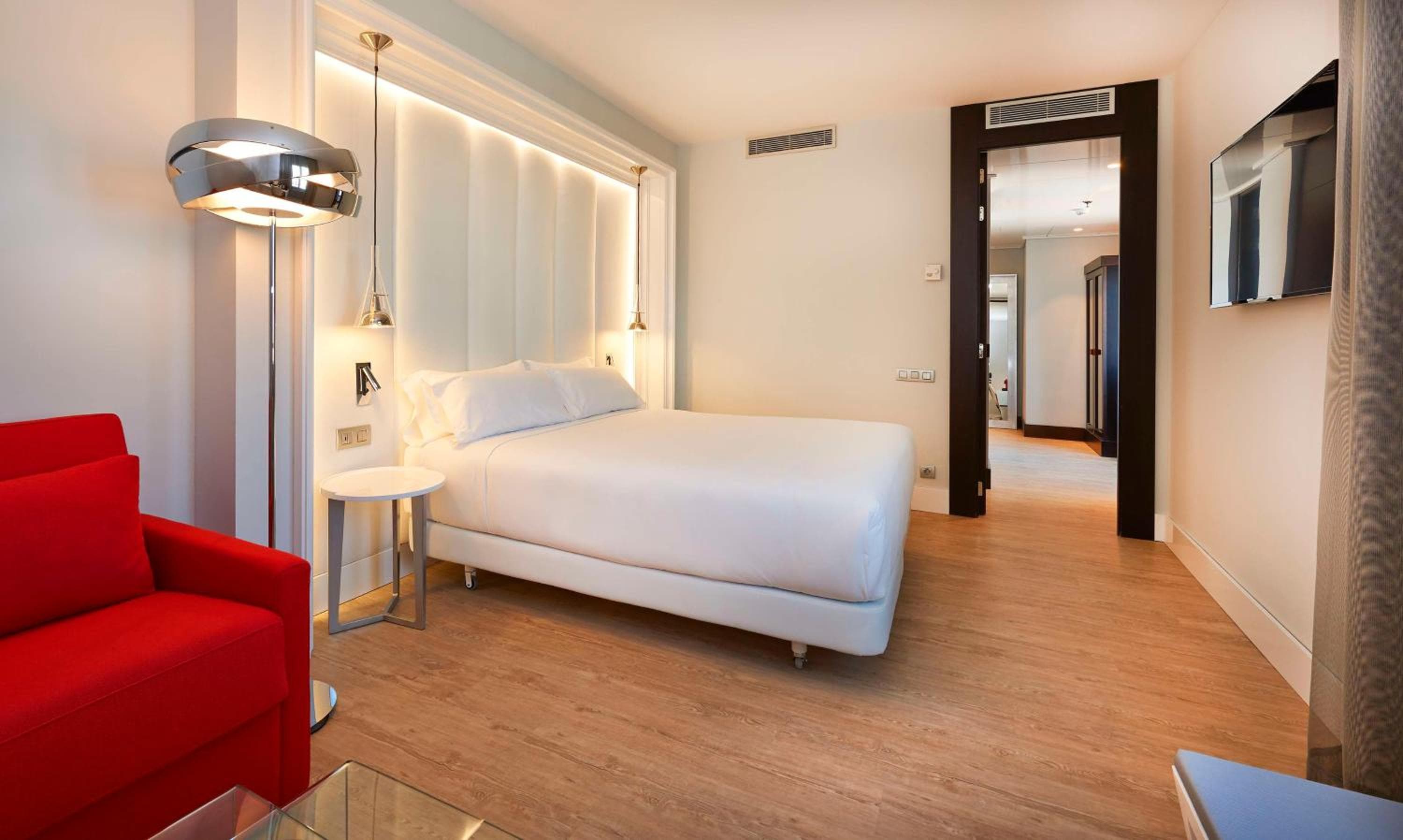 NH Collection Barcellona Gran Hotel Calderon — 7
