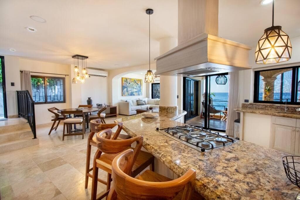 BEACH FRONT Casa Bruma Jacuzzi With Massage — 21